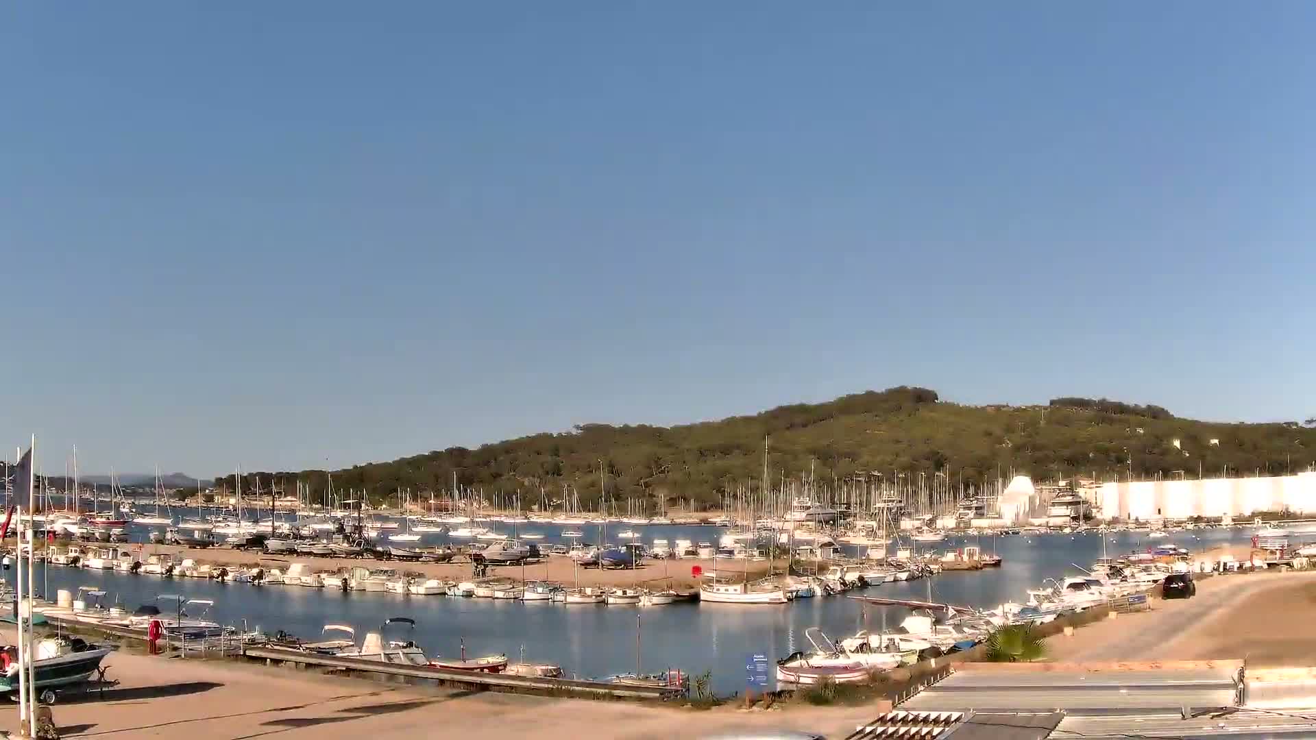 La Seyne-Sur-Mer & Toulon City View from Port du Lazaret View Live Cam - Toulon, Var, Provence-Alpes-Côte d’Azur, France