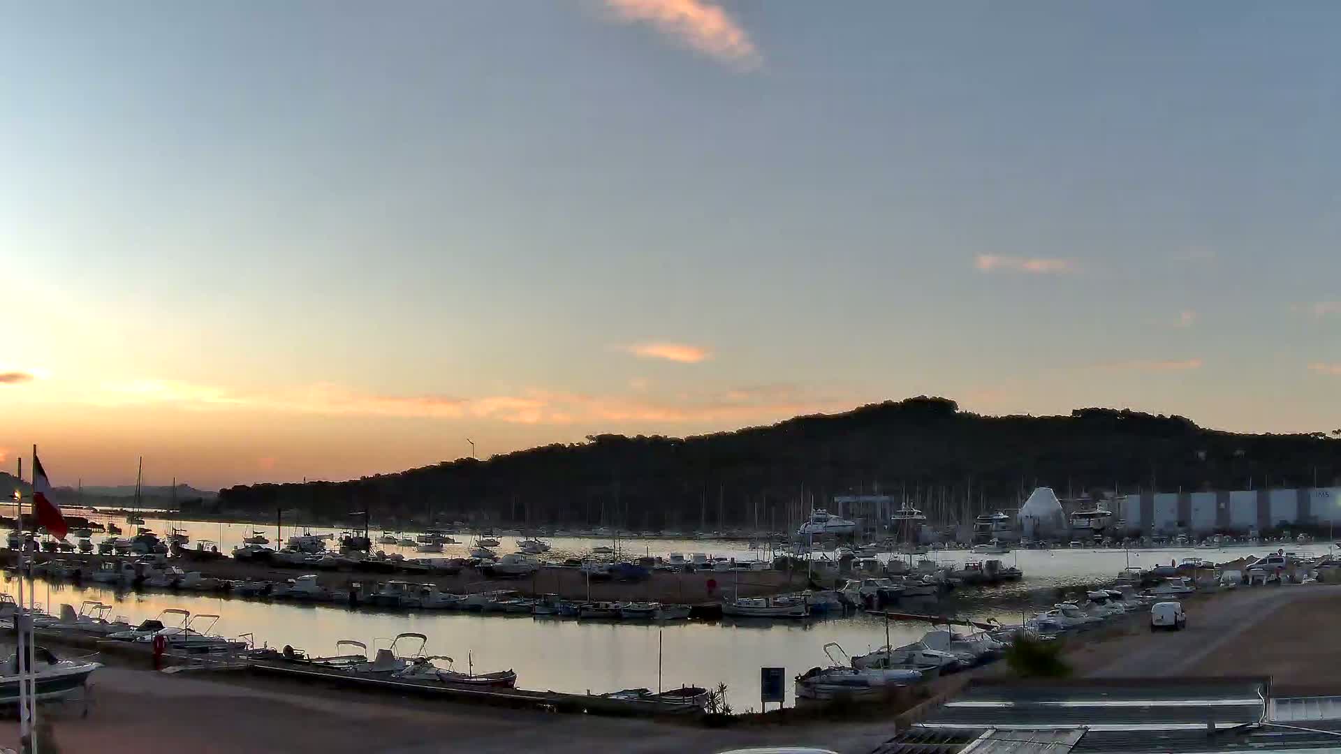 La Seyne-Sur-Mer & Toulon City View from Port du Lazaret View Live Cam - Toulon, Var, Provence-Alpes-Côte d’Azur, France