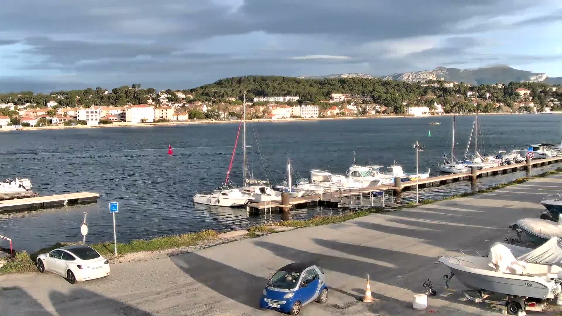 La Seyne-Sur-Mer & Toulon City View from Port du Lazaret View Live Cam - Toulon, Var, Provence-Alpes-Côte d’Azur, France