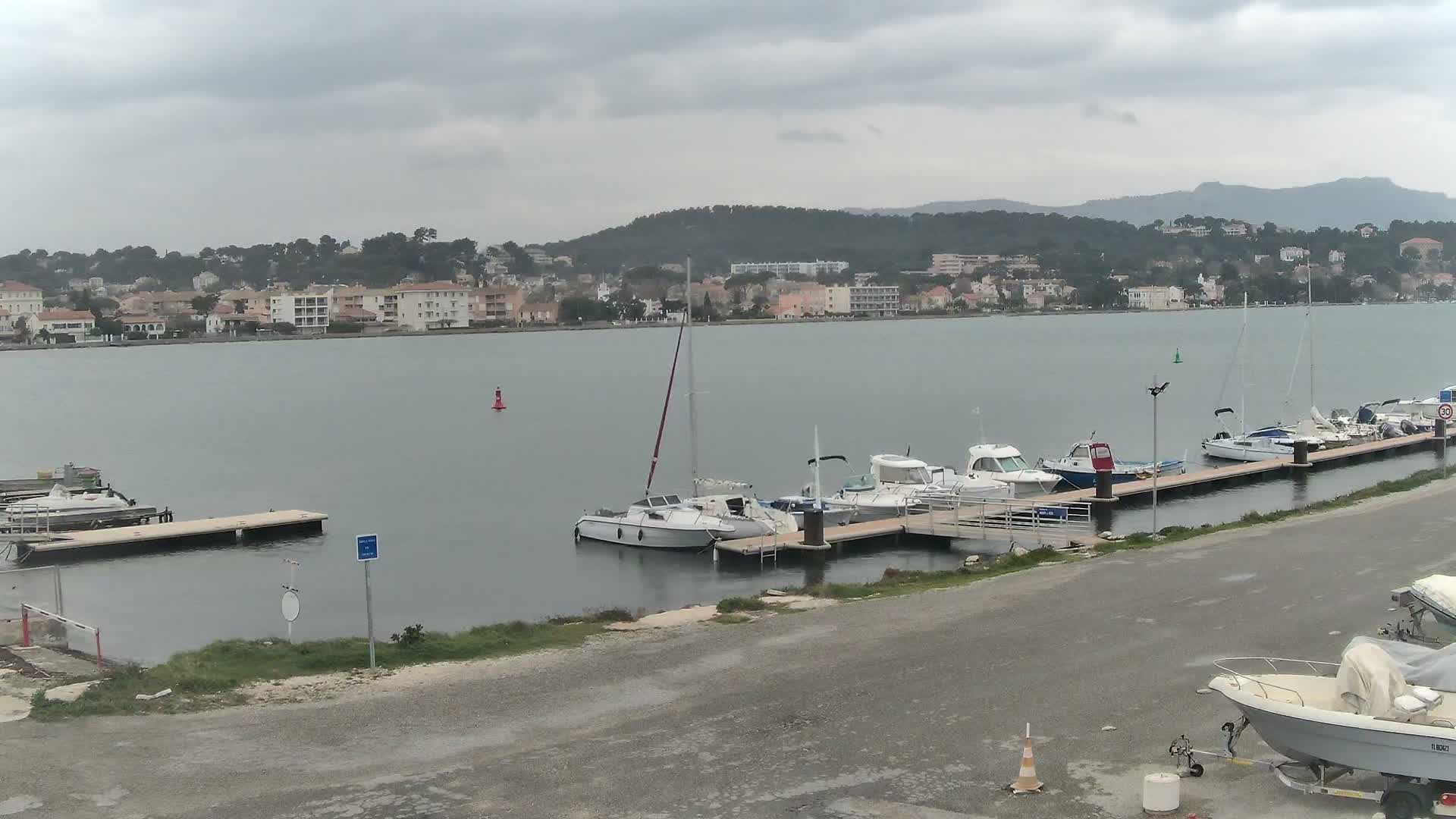 La Seyne-Sur-Mer & Toulon City View from Port du Lazaret View Live Cam - Toulon, Var, Provence-Alpes-Côte d’Azur, France