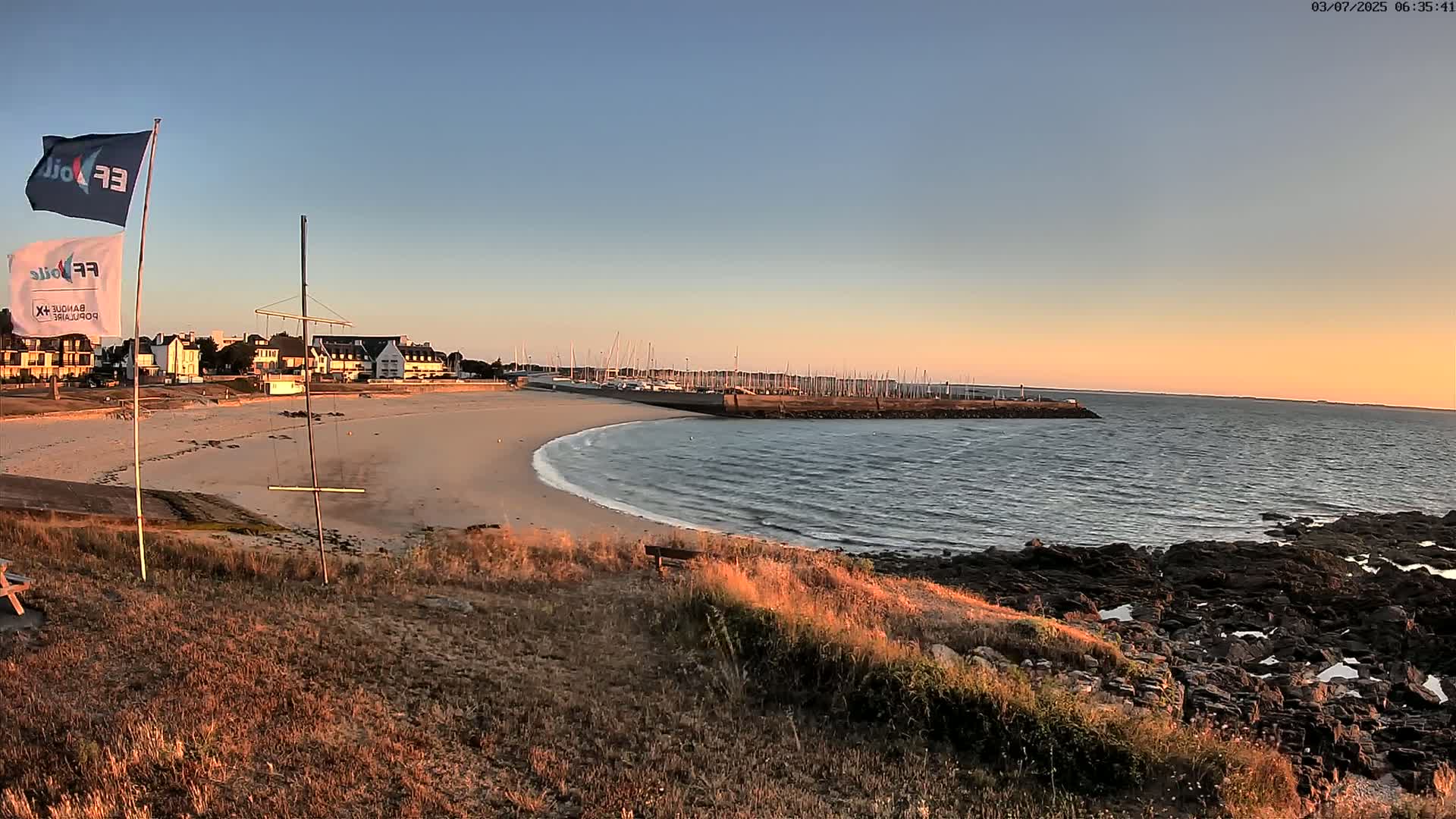 Quiberon, ASNQ & Plage du Porigo Beach Live Cam - Lorient, Morbihan, Bretagne, France