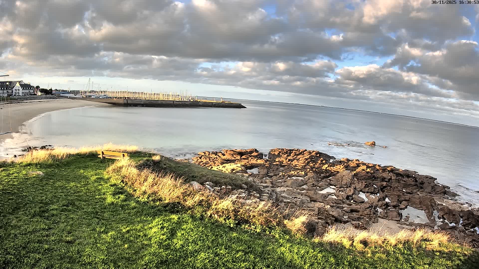Quiberon, ASNQ & Plage du Porigo Beach Live Cam - Lorient, Morbihan, Bretagne, France
