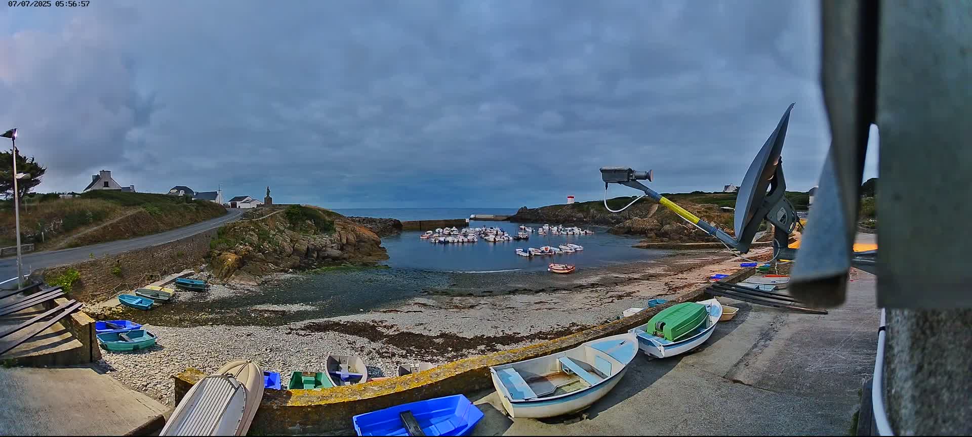 Plouhinec, Pors Poulhan Port Live Cam - Quimper, Finistère, Bretagne, France