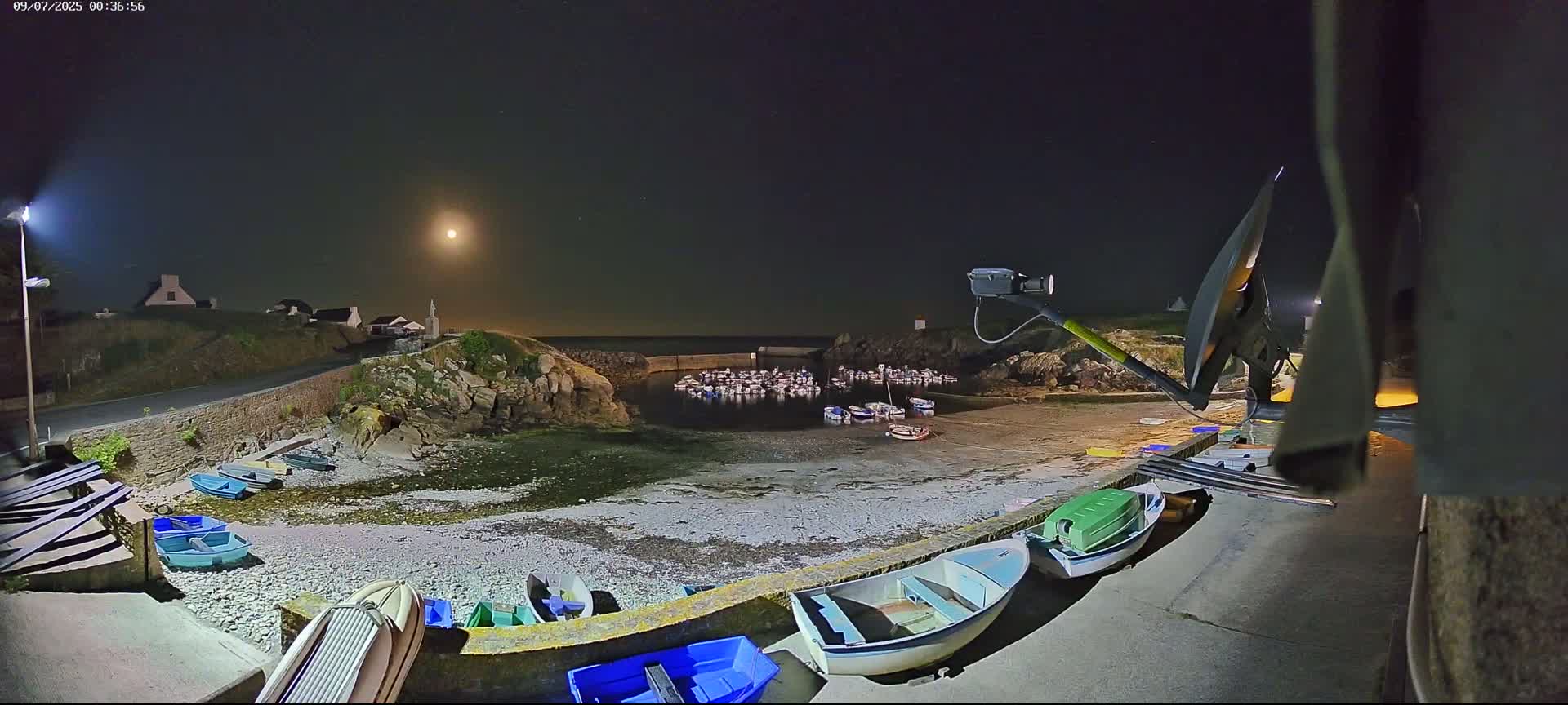 Plouhinec, Pors Poulhan Port Live Cam - Quimper, Finistère, Bretagne, France
