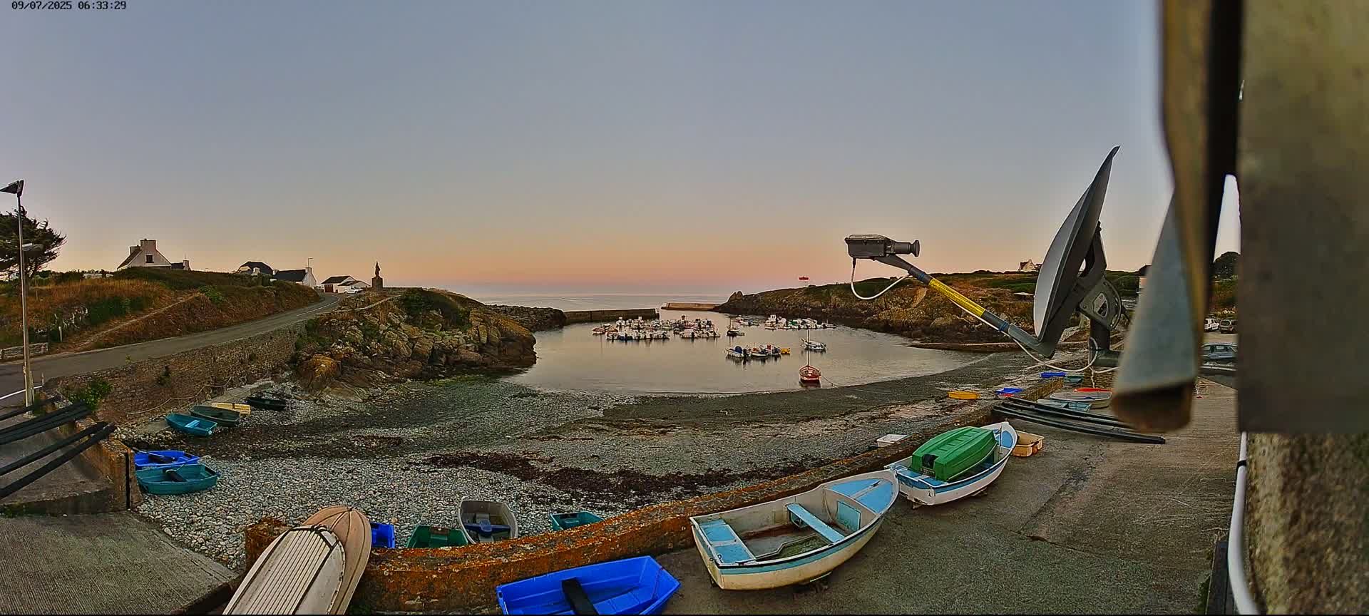 Plouhinec, Pors Poulhan Port Live Cam - Quimper, Finistère, Bretagne, France