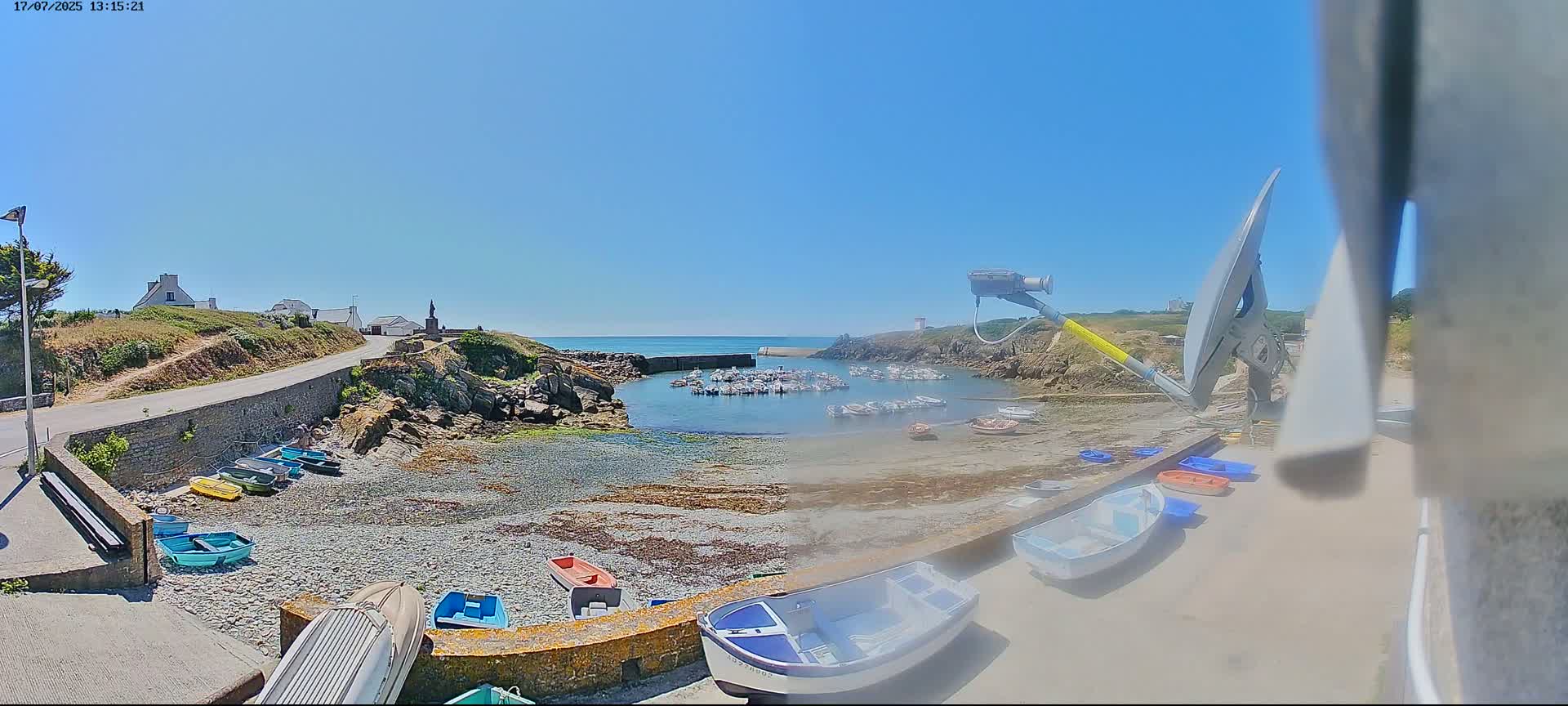 Plouhinec, Pors Poulhan Port Live Cam - Quimper, Finistère, Bretagne, France