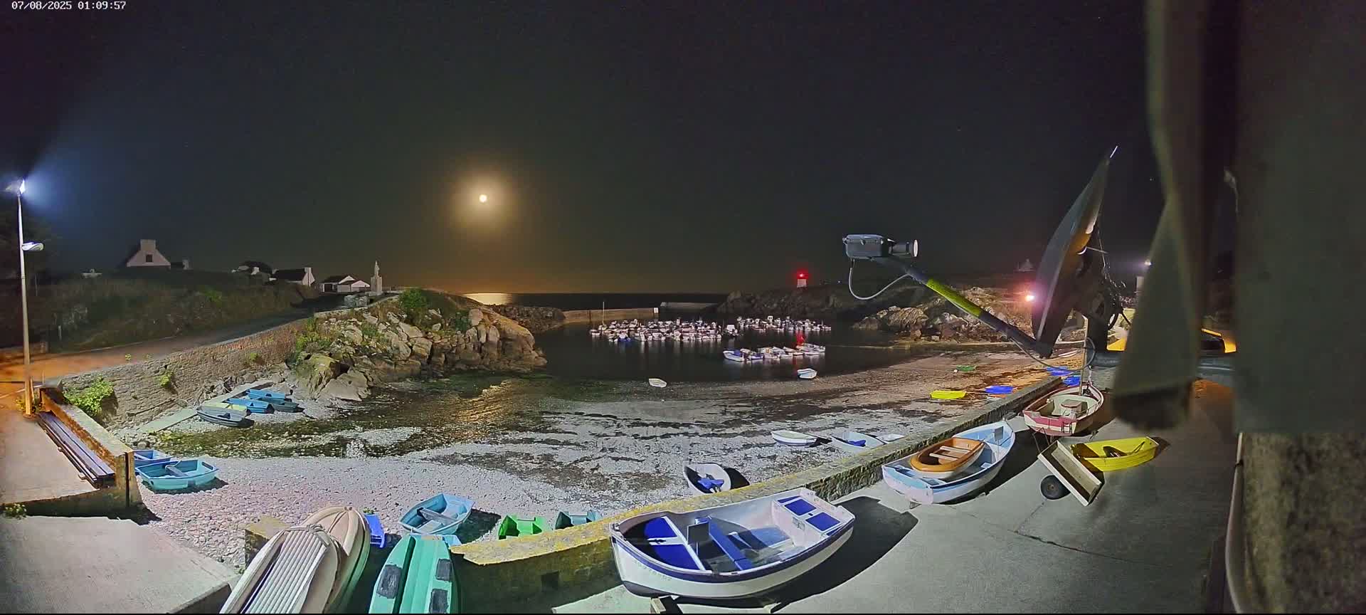 Plouhinec, Pors Poulhan Port Live Cam - Quimper, Finistère, Bretagne, France