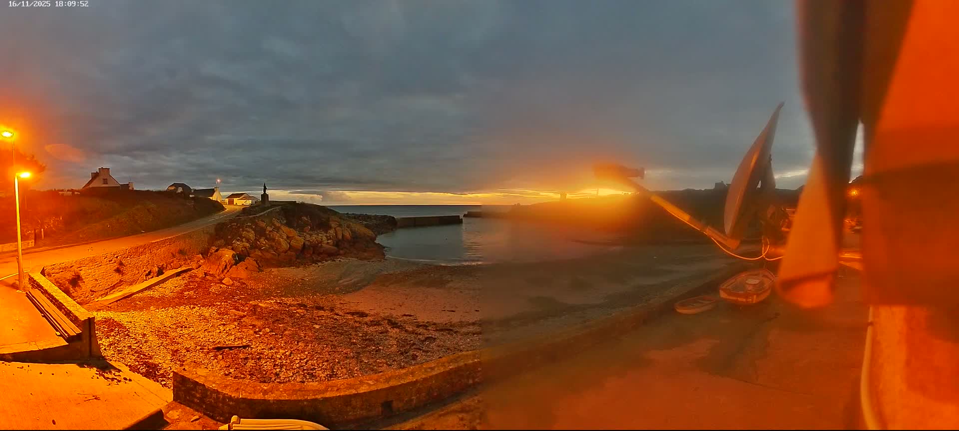 Plouhinec, Pors Poulhan Port Live Cam - Quimper, Finistère, Bretagne, France
