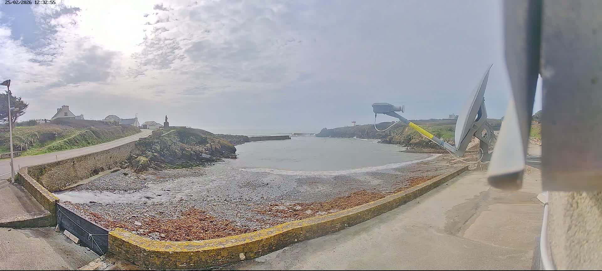 Plouhinec, Pors Poulhan Port Live Cam - Quimper, Finistère, Bretagne, France
