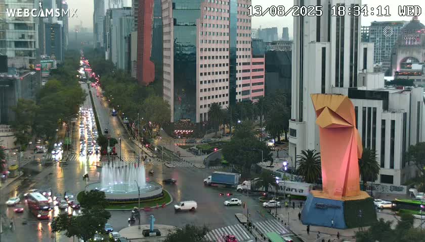 Ciudad de Mexico ,Avenida Paseo de la Reforma Avenue & Torre Caballito (Little Horse Tower) Live Cam -  Cuauhtemoc, Ciudad de Mexico, Mexico
