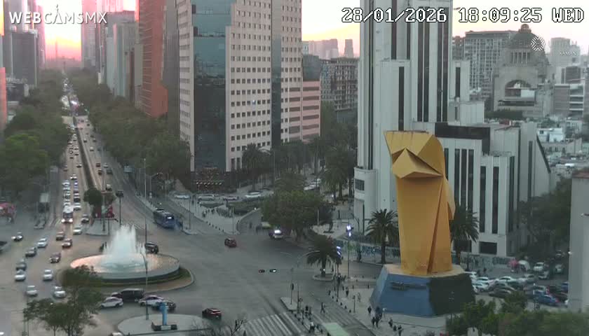 Ciudad de Mexico ,Avenida Paseo de la Reforma Avenue & Torre Caballito (Little Horse Tower) Live Cam -  Cuauhtemoc, Ciudad de Mexico, Mexico
