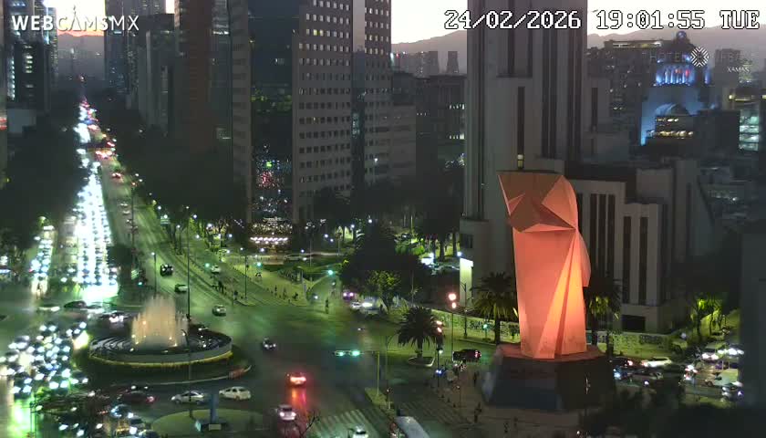 Ciudad de Mexico ,Avenida Paseo de la Reforma Avenue & Torre Caballito (Little Horse Tower) Live Cam -  Cuauhtemoc, Ciudad de Mexico, Mexico