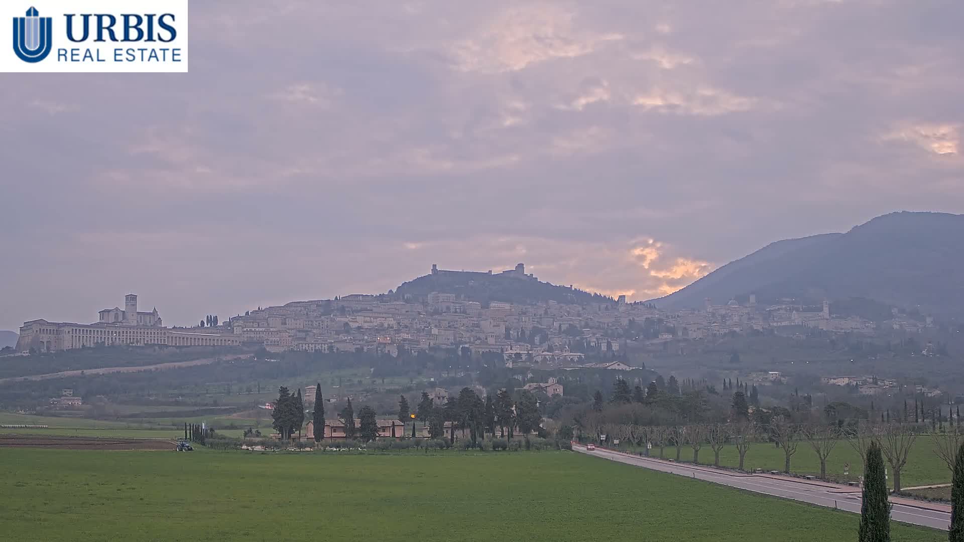 Assisi City Live Cam - Perugia, Umbria, Italy