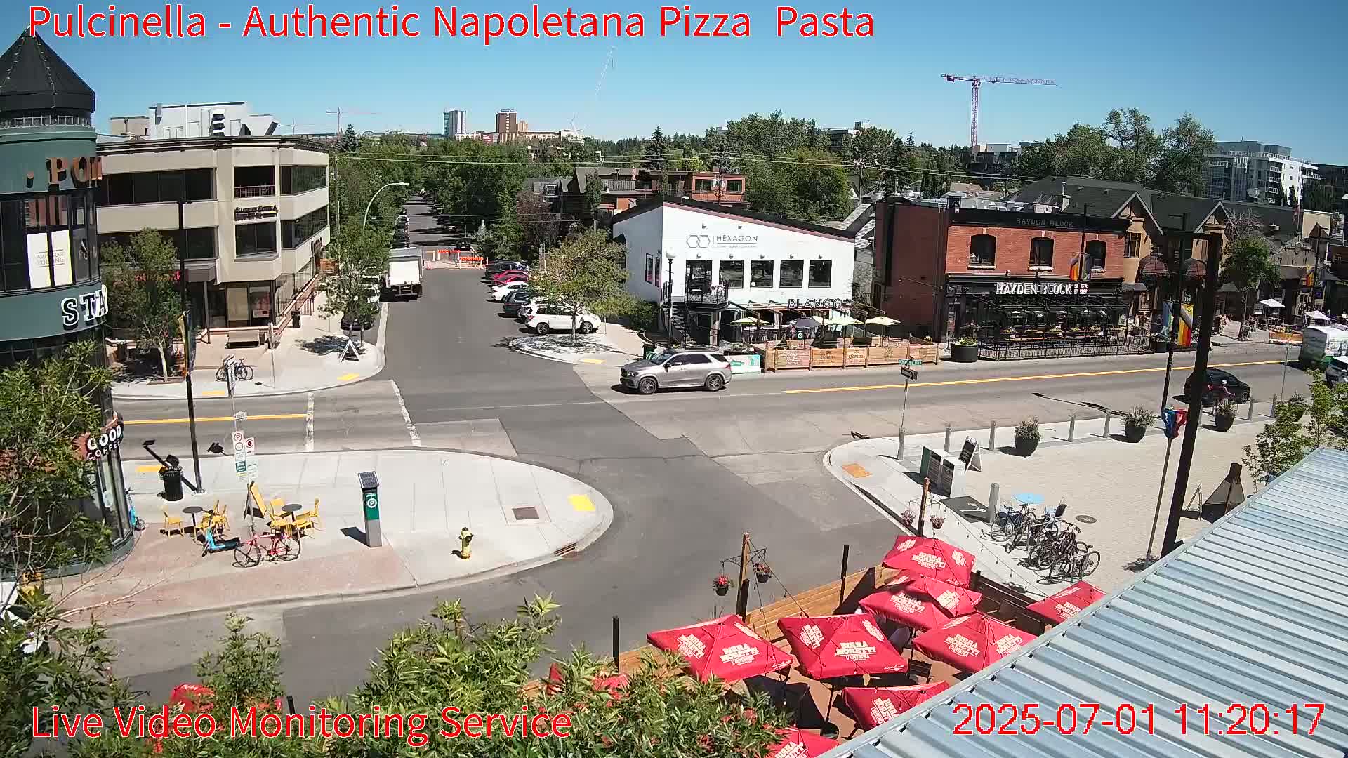 Hillhurst Neighbourhood, Kensington Road & Crescent NW Junction Live Cam - Hillhurst, Calgary, Alberta, Canada