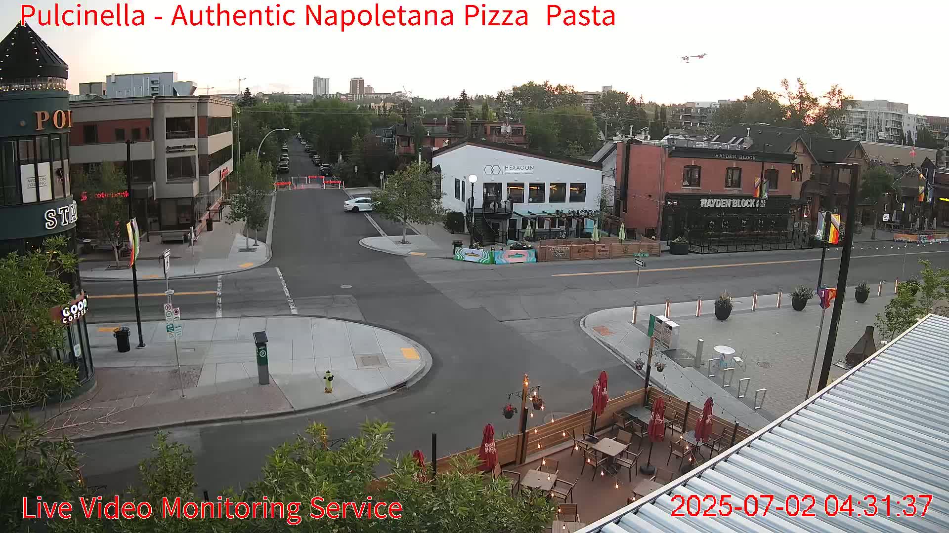 Hillhurst Neighbourhood, Kensington Road & Crescent NW Junction Live Cam - Hillhurst, Calgary, Alberta, Canada