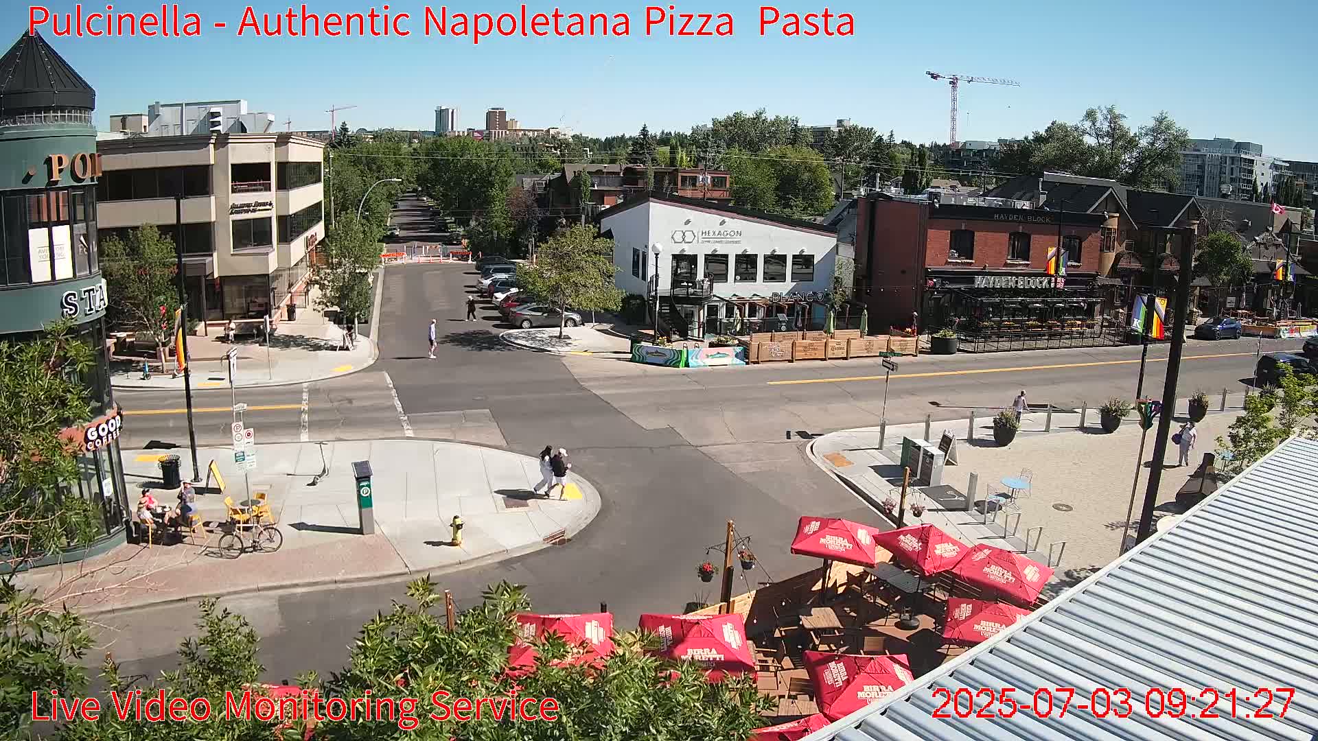 Hillhurst Neighbourhood, Kensington Road & Crescent NW Junction Live Cam - Hillhurst, Calgary, Alberta, Canada