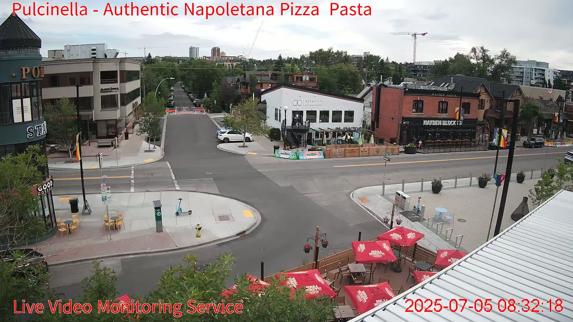 Hillhurst Neighbourhood, Kensington Road & Crescent NW Junction Live Cam - Hillhurst, Calgary, Alberta, Canada