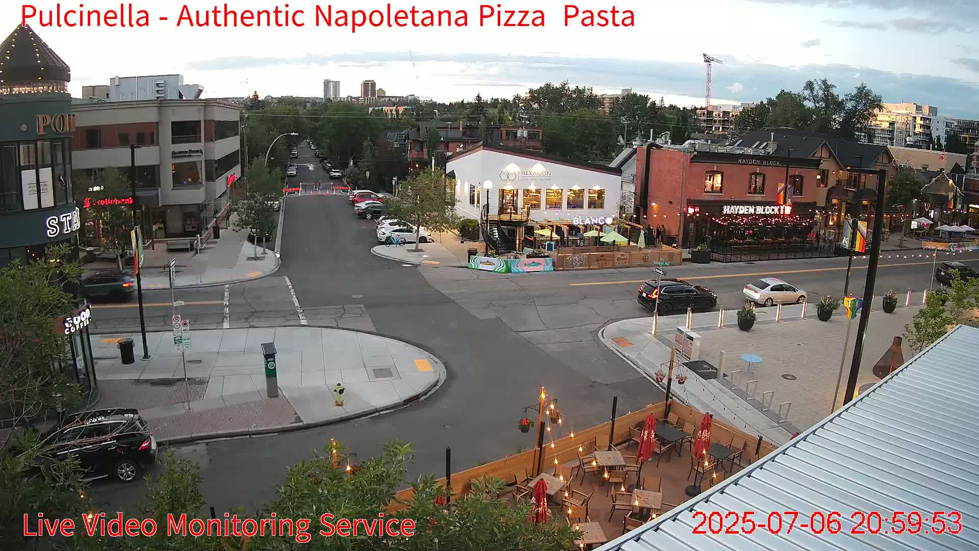 Hillhurst Neighbourhood, Kensington Road & Crescent NW Junction Live Cam - Hillhurst, Calgary, Alberta, Canada