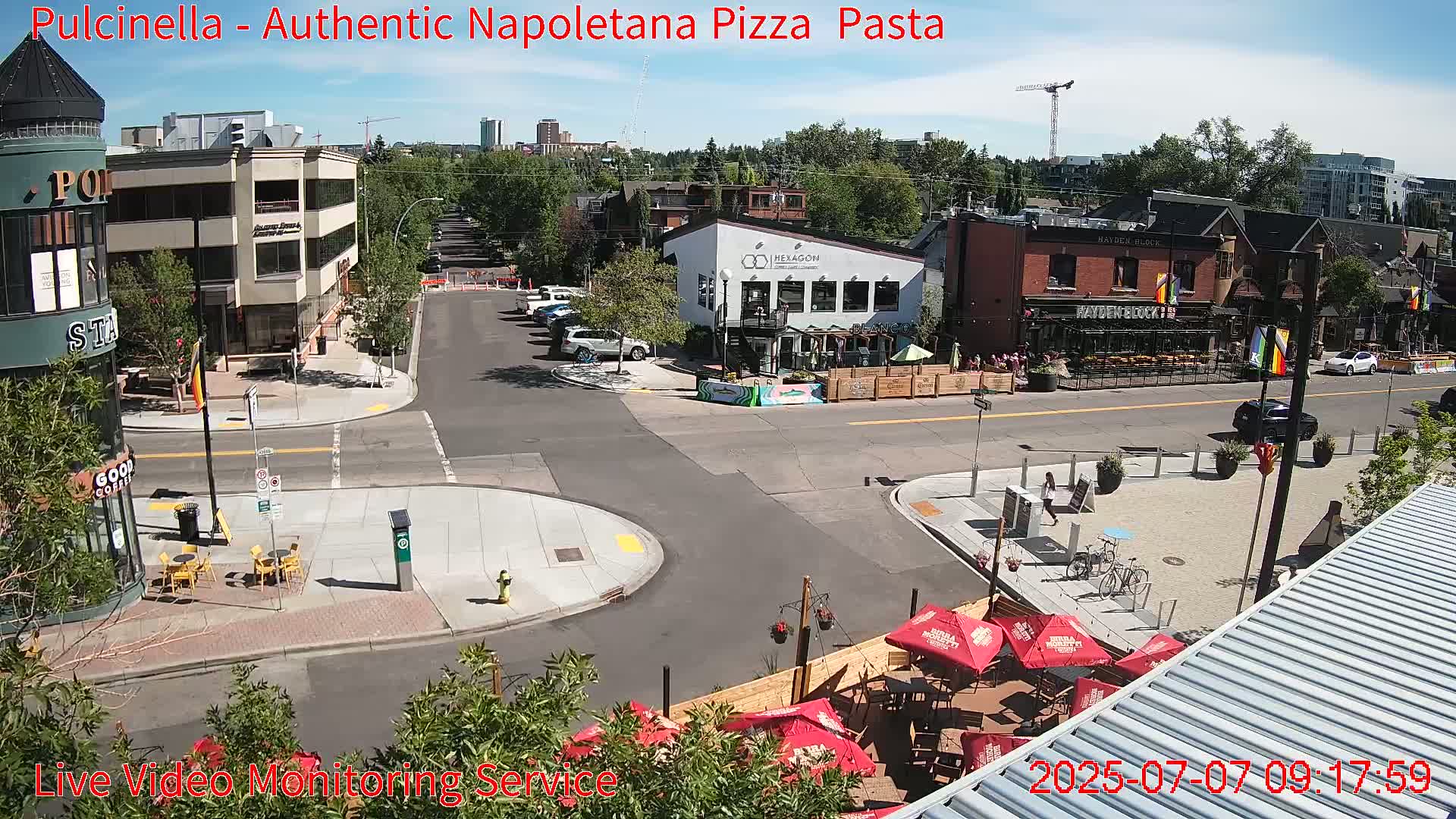 Hillhurst Neighbourhood, Kensington Road & Crescent NW Junction Live Cam - Hillhurst, Calgary, Alberta, Canada