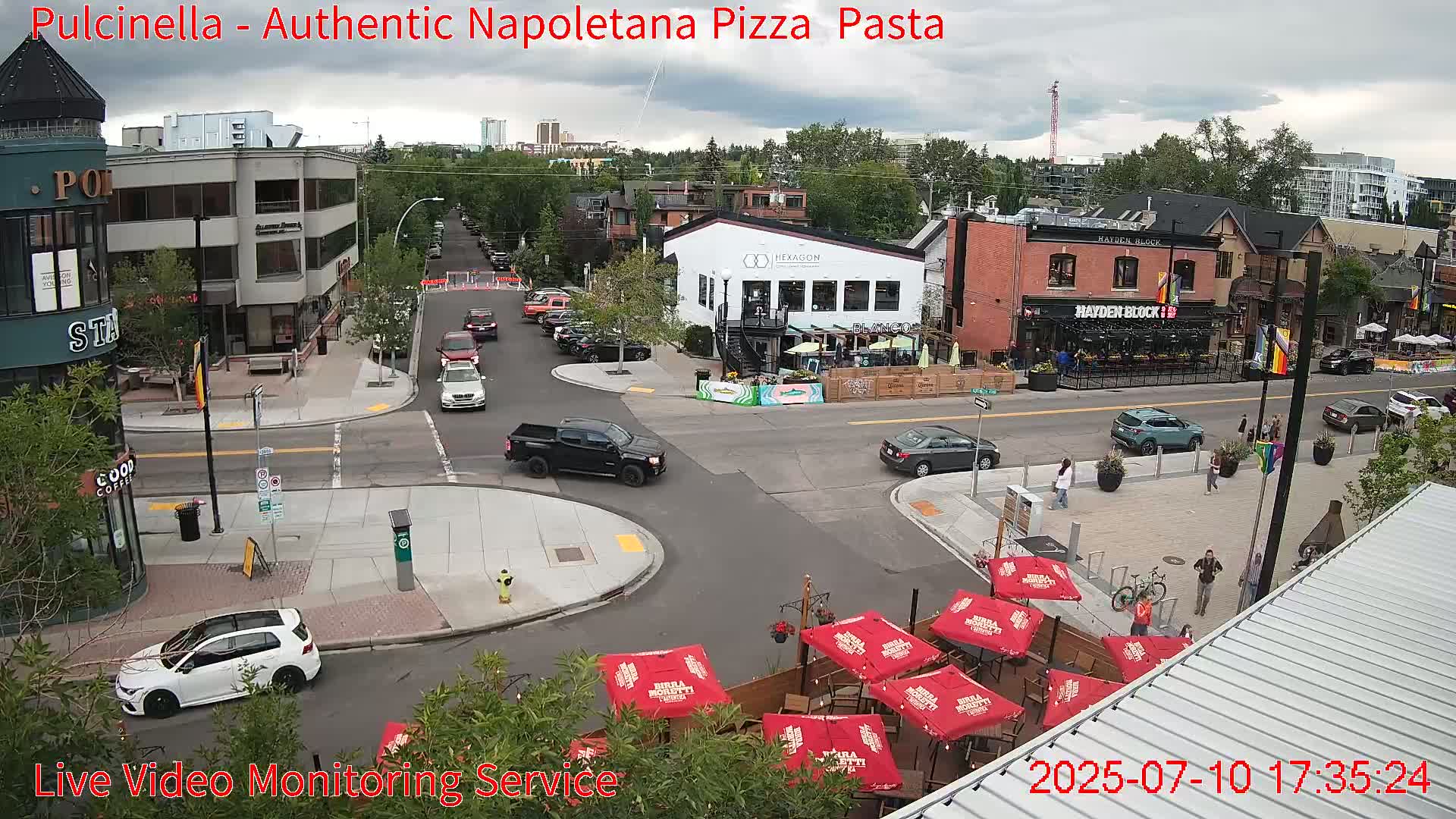Hillhurst Neighbourhood, Kensington Road & Crescent NW Junction Live Cam - Hillhurst, Calgary, Alberta, Canada