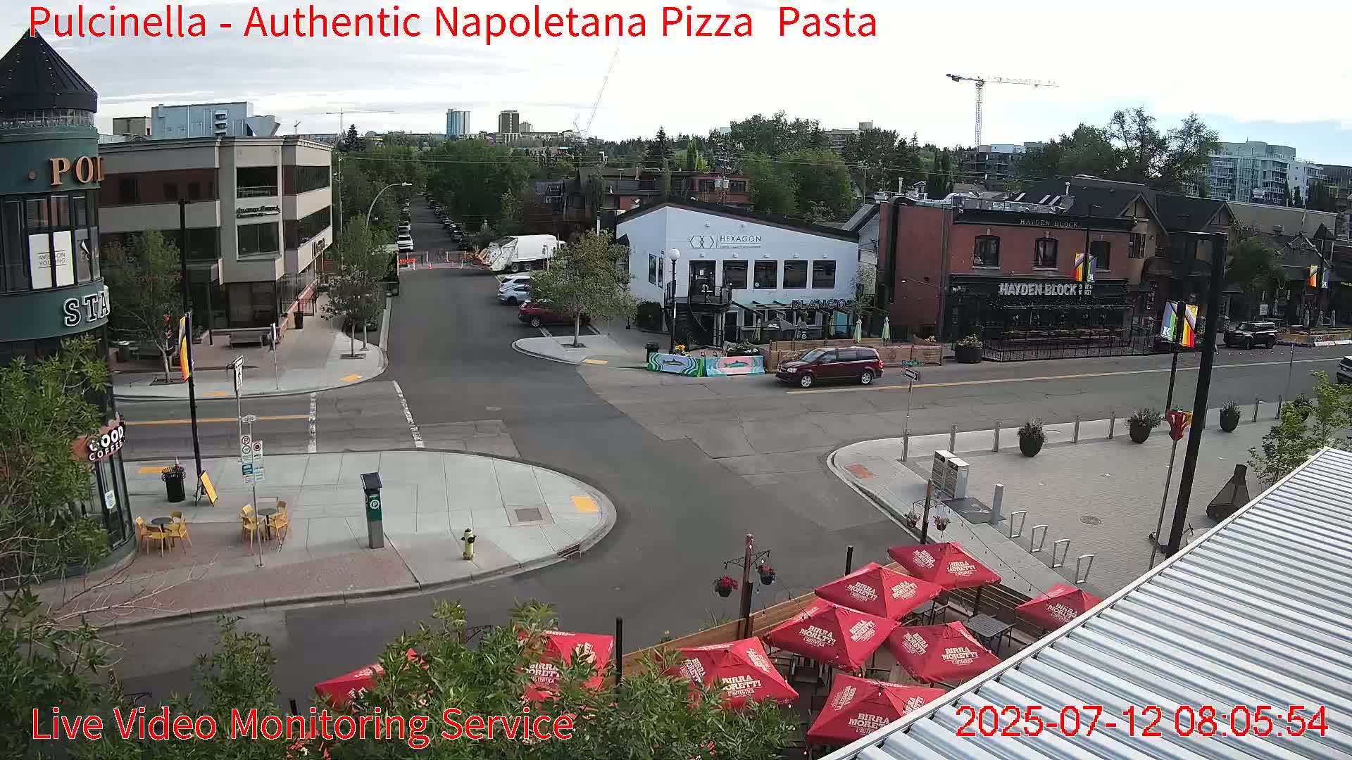 Hillhurst Neighbourhood, Kensington Road & Crescent NW Junction Live Cam - Hillhurst, Calgary, Alberta, Canada