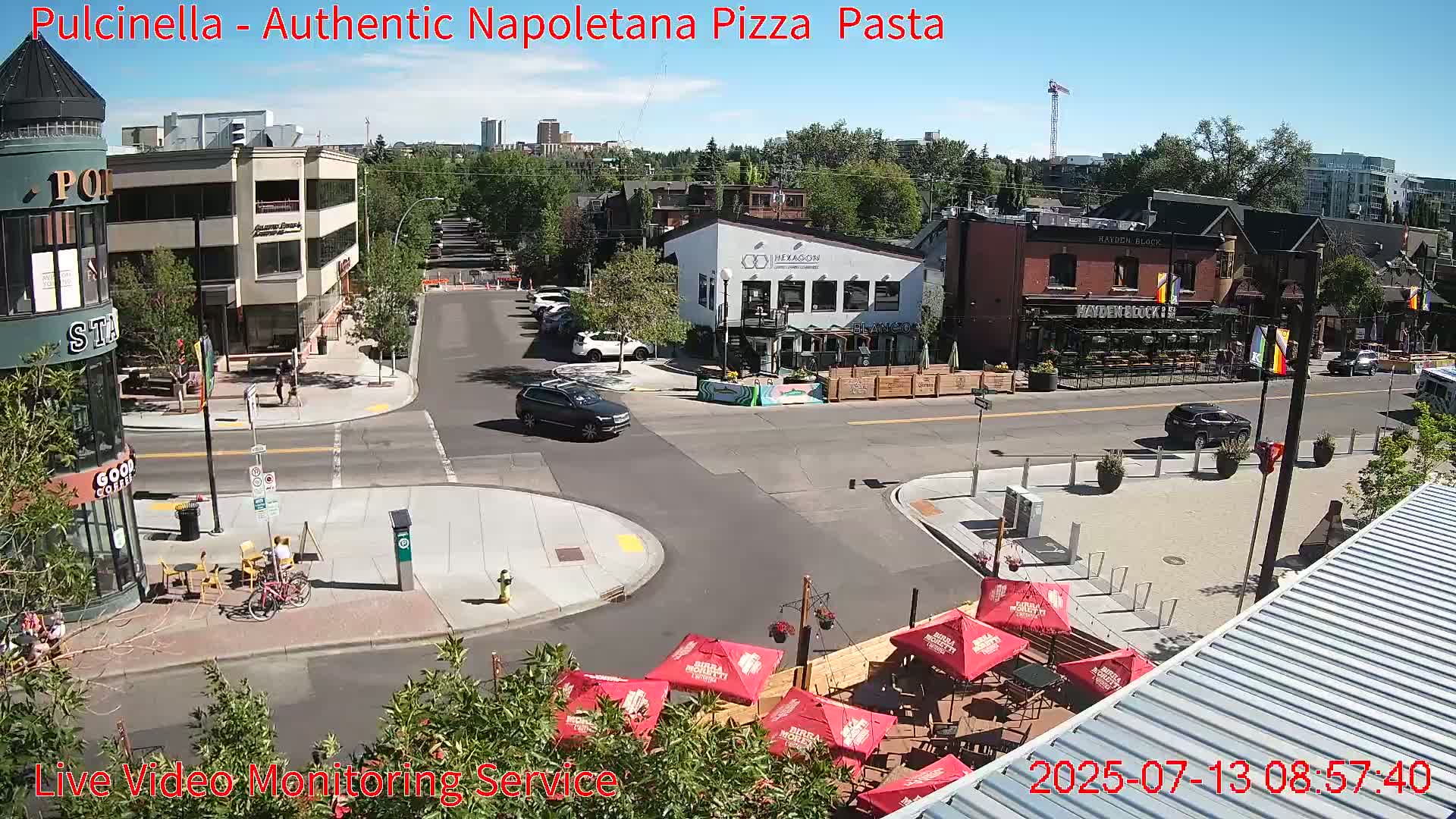 Hillhurst Neighbourhood, Kensington Road & Crescent NW Junction Live Cam - Hillhurst, Calgary, Alberta, Canada