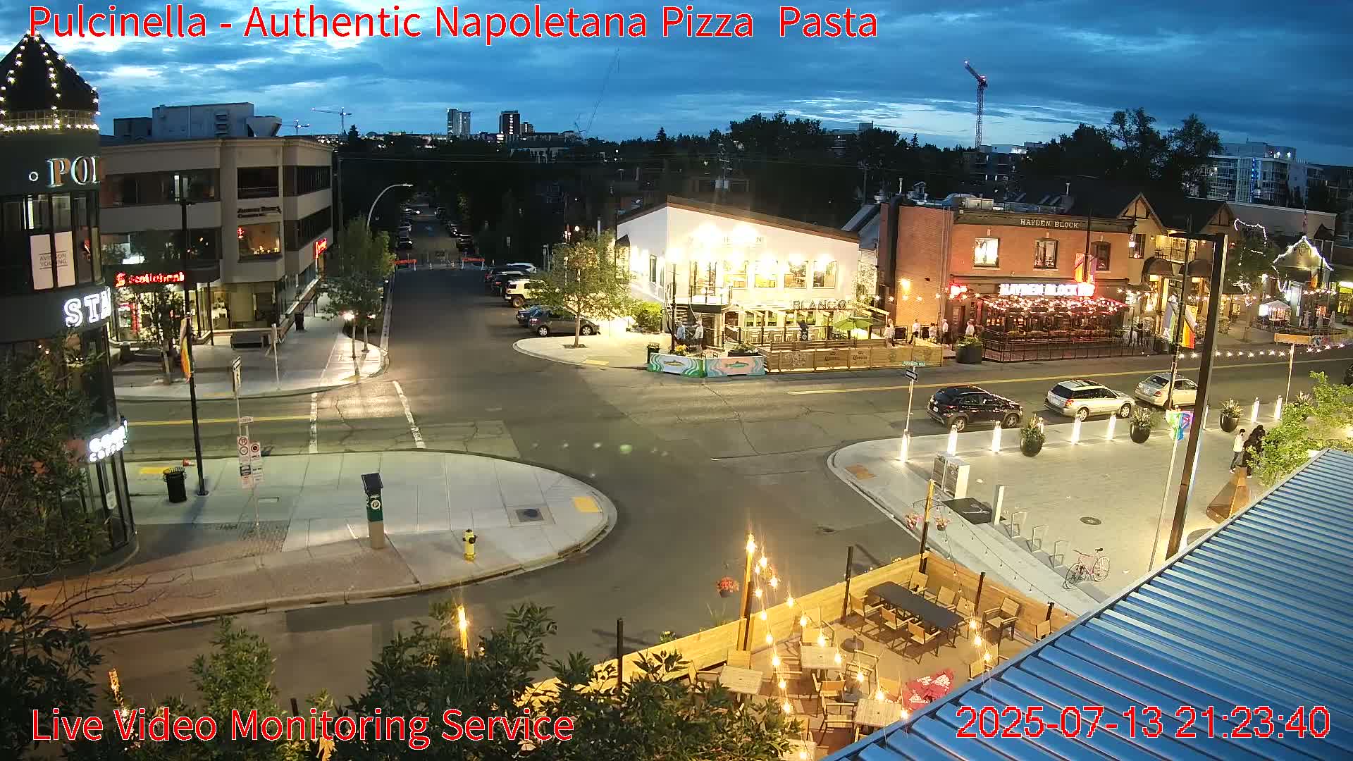Hillhurst Neighbourhood, Kensington Road & Crescent NW Junction Live Cam - Hillhurst, Calgary, Alberta, Canada