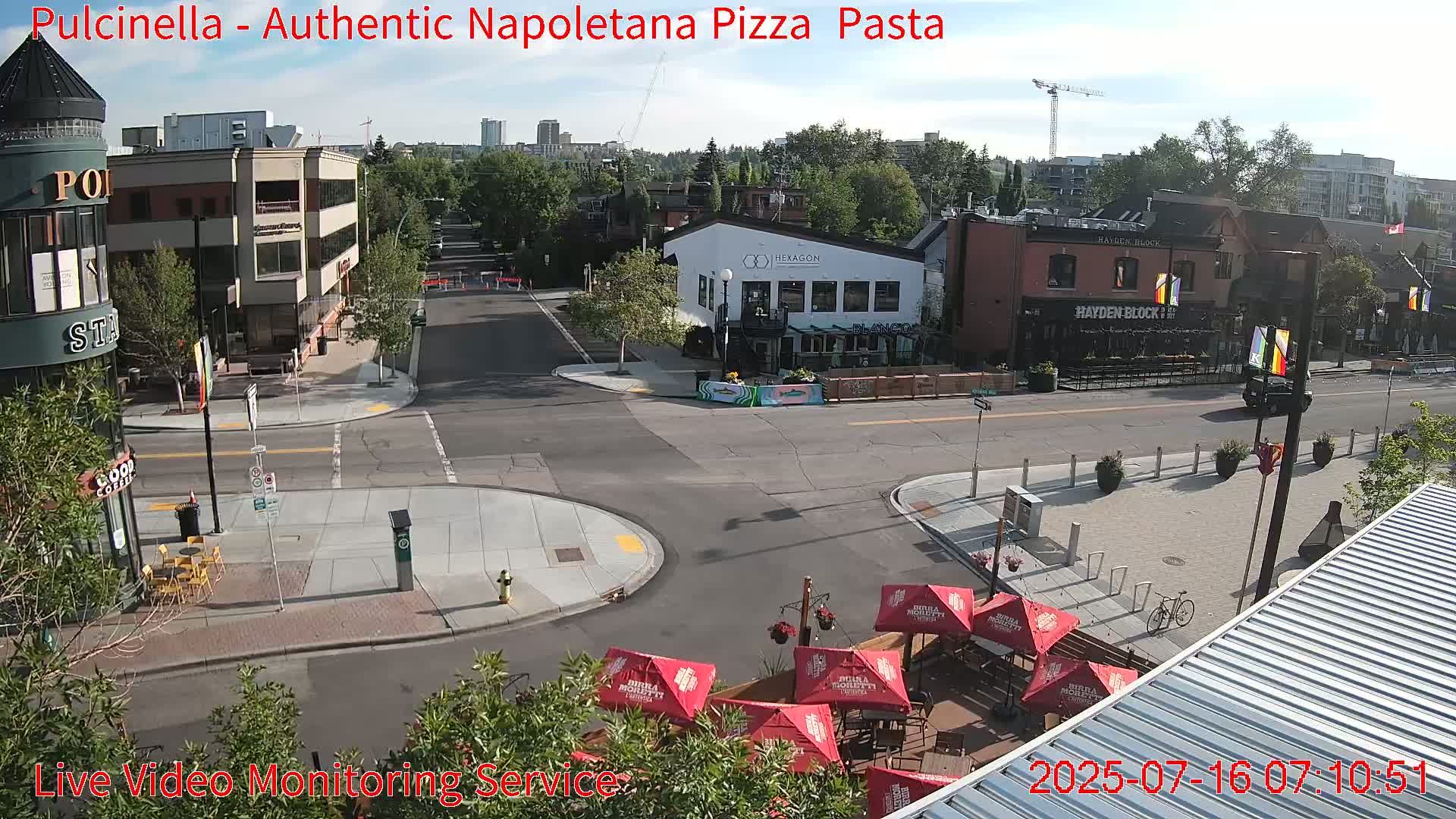 Hillhurst Neighbourhood, Kensington Road & Crescent NW Junction Live Cam - Hillhurst, Calgary, Alberta, Canada