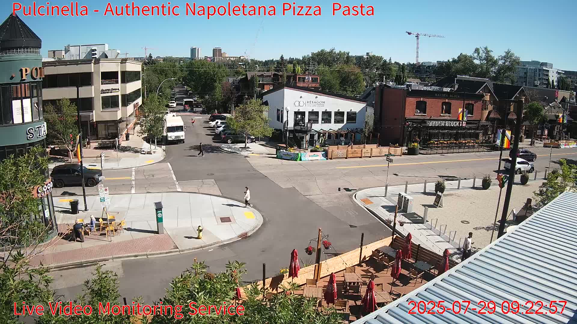 Hillhurst Neighbourhood, Kensington Road & Crescent NW Junction Live Cam - Hillhurst, Calgary, Alberta, Canada