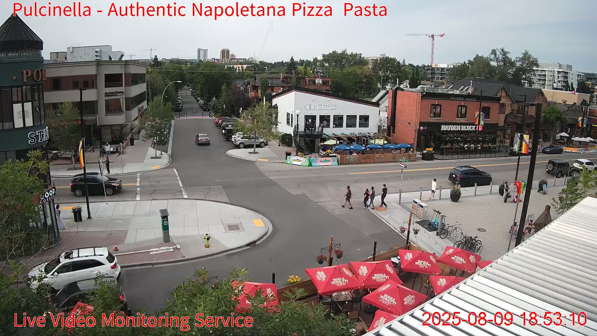 Hillhurst Neighbourhood, Kensington Road & Crescent NW Junction Live Cam - Hillhurst, Calgary, Alberta, Canada