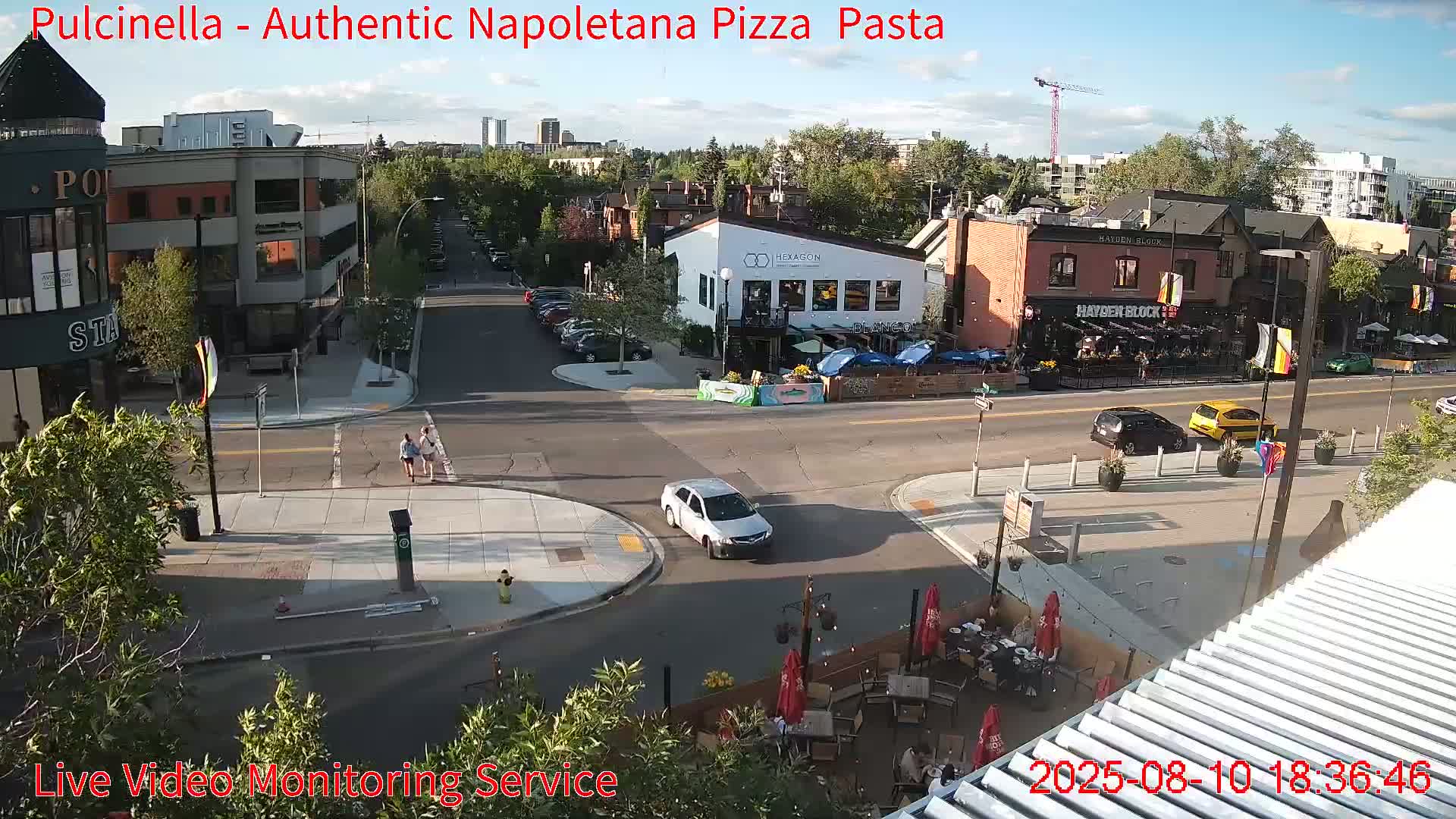 Hillhurst Neighbourhood, Kensington Road & Crescent NW Junction Live Cam - Hillhurst, Calgary, Alberta, Canada