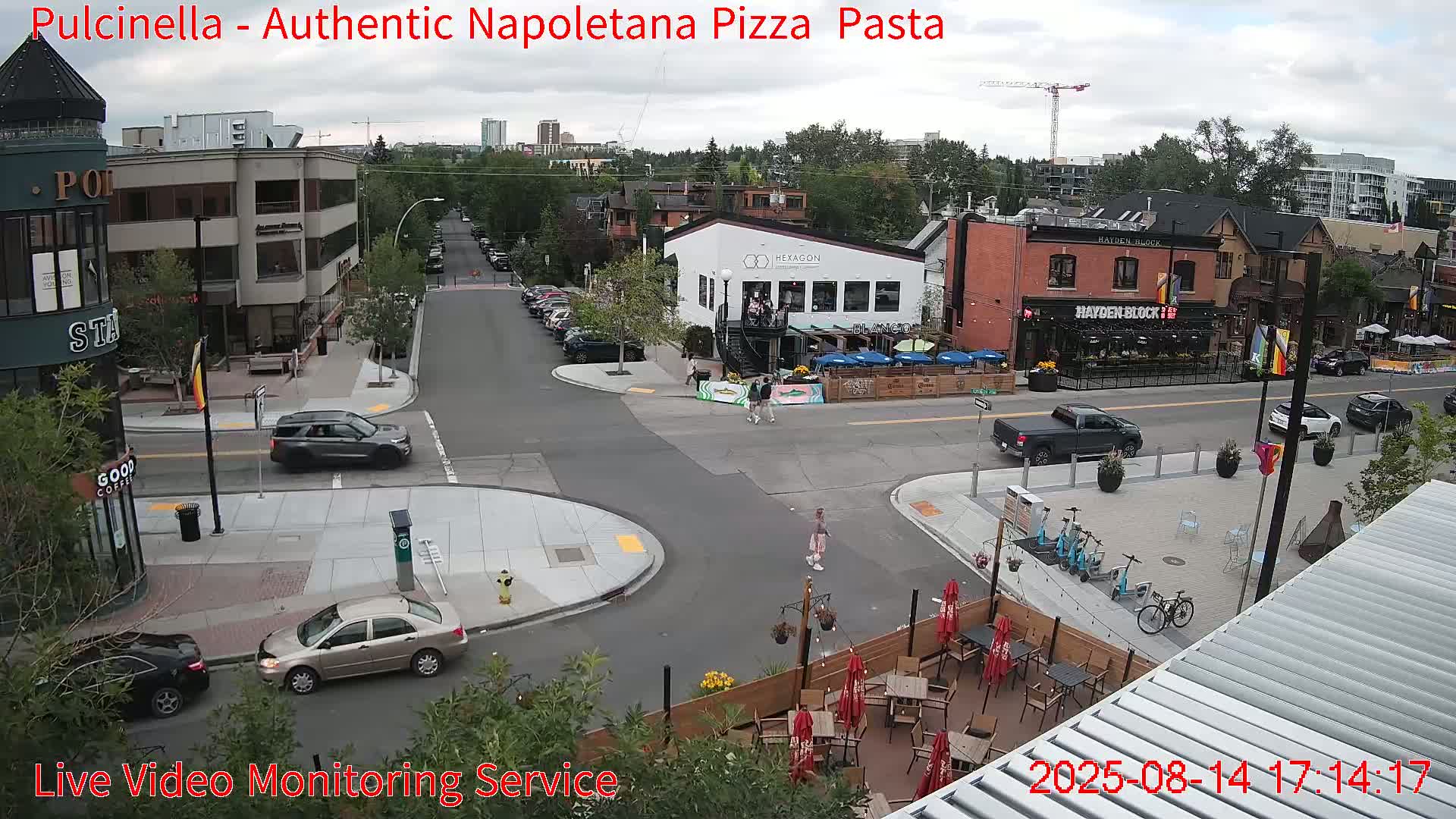 Hillhurst Neighbourhood, Kensington Road & Crescent NW Junction Live Cam - Hillhurst, Calgary, Alberta, Canada