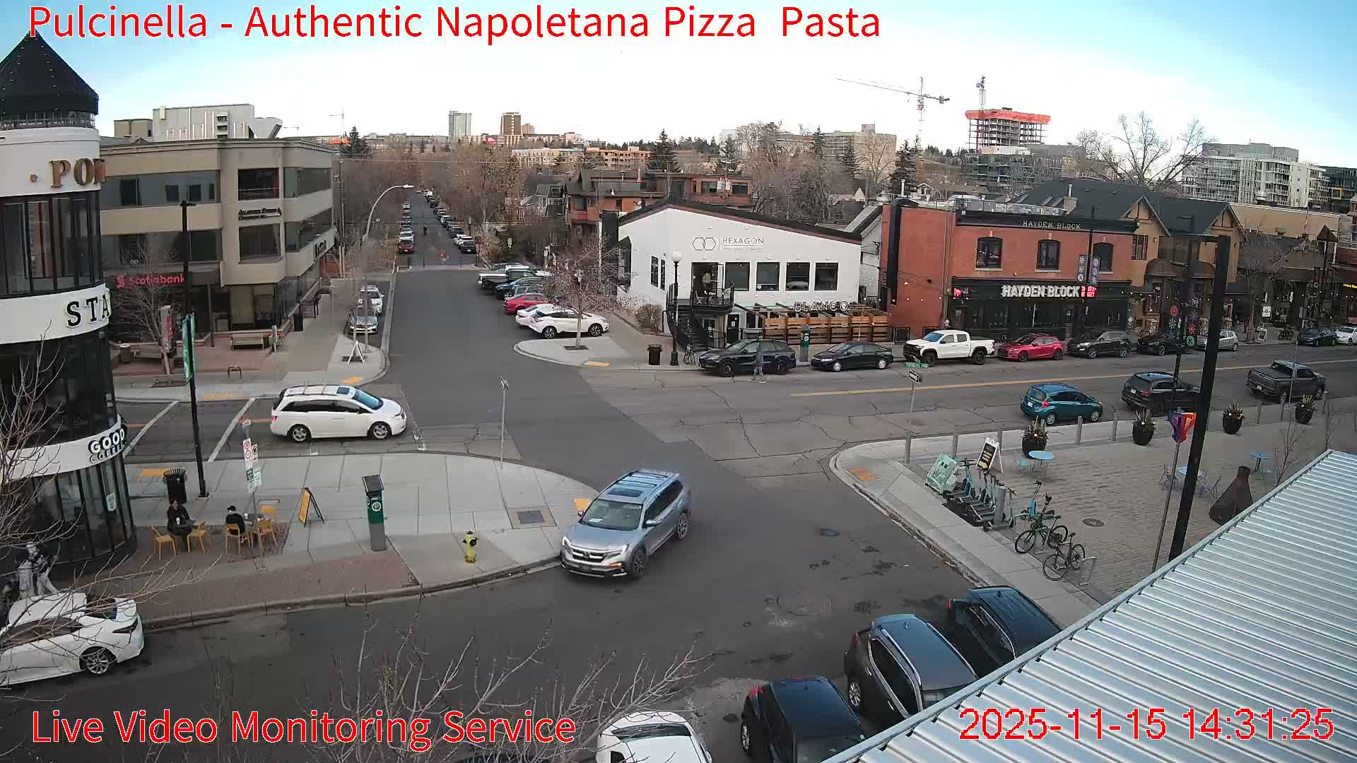 Hillhurst Neighbourhood, Kensington Road & Crescent NW Junction Live Cam - Hillhurst, Calgary, Alberta, Canada