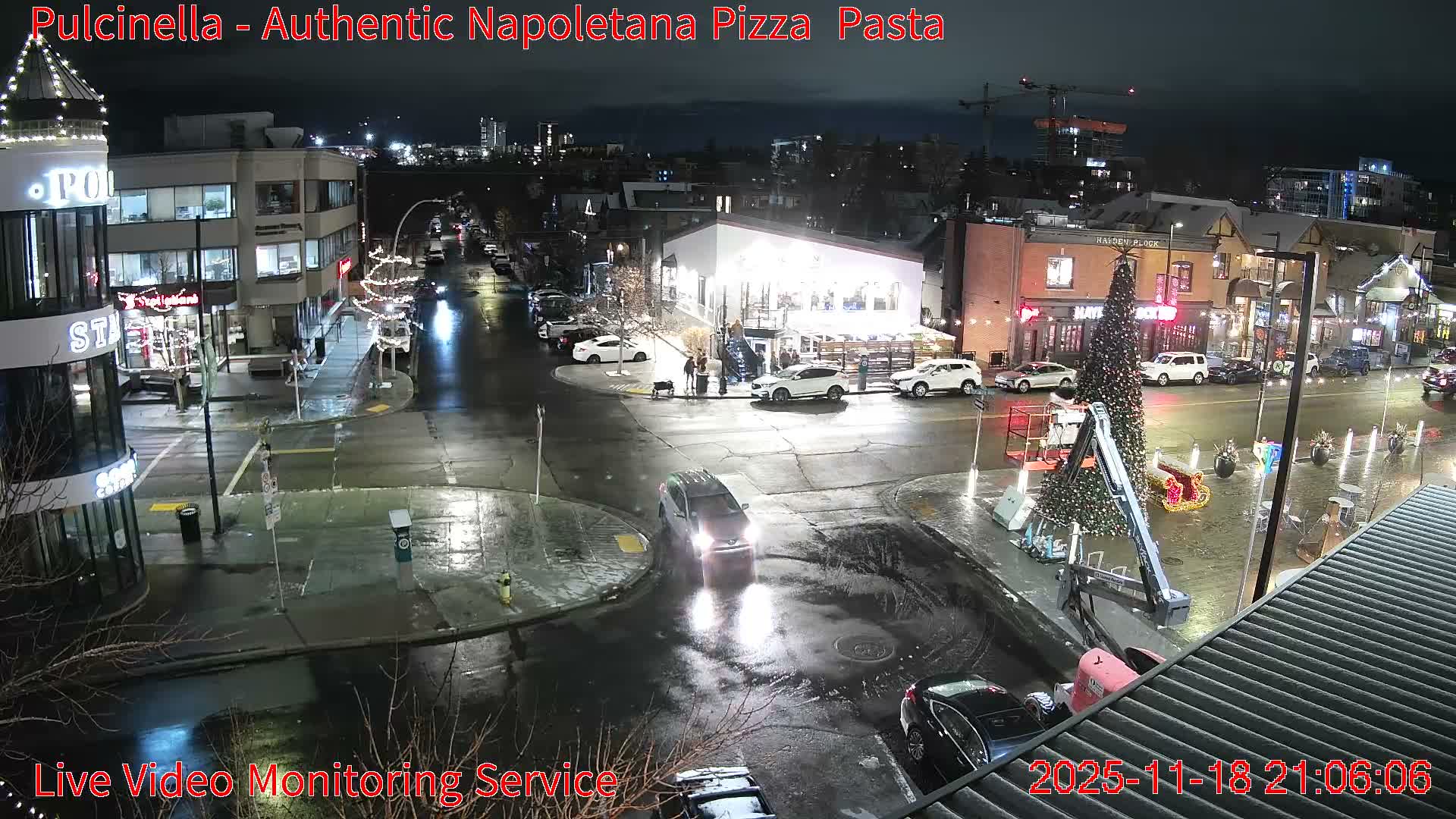 Hillhurst Neighbourhood, Kensington Road & Crescent NW Junction Live Cam - Hillhurst, Calgary, Alberta, Canada