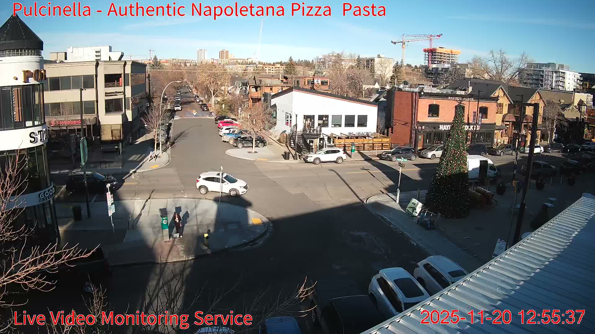 Hillhurst Neighbourhood, Kensington Road & Crescent NW Junction Live Cam - Hillhurst, Calgary, Alberta, Canada