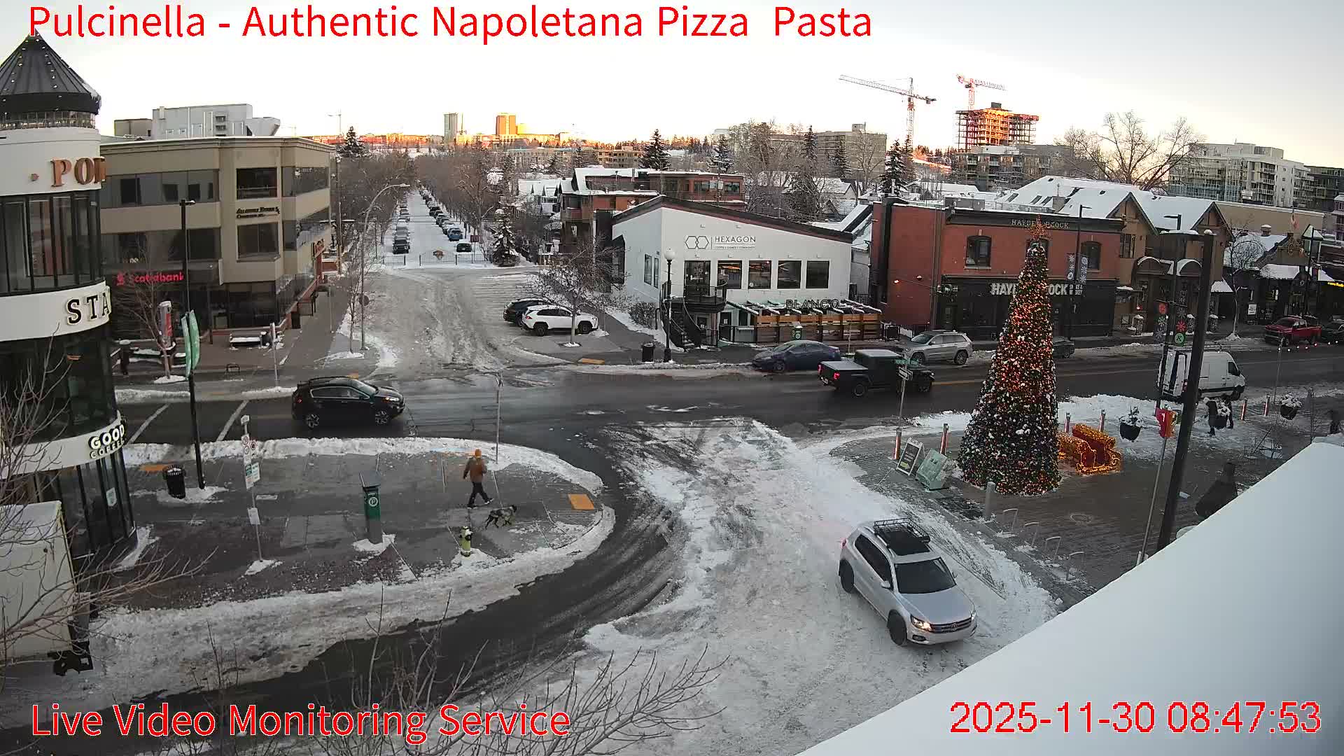 Hillhurst Neighbourhood, Kensington Road & Crescent NW Junction Live Cam - Hillhurst, Calgary, Alberta, Canada