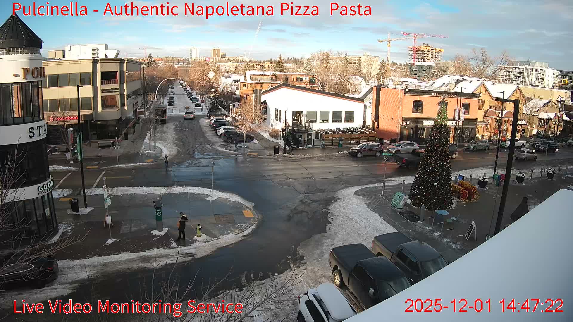 Hillhurst Neighbourhood, Kensington Road & Crescent NW Junction Live Cam - Hillhurst, Calgary, Alberta, Canada