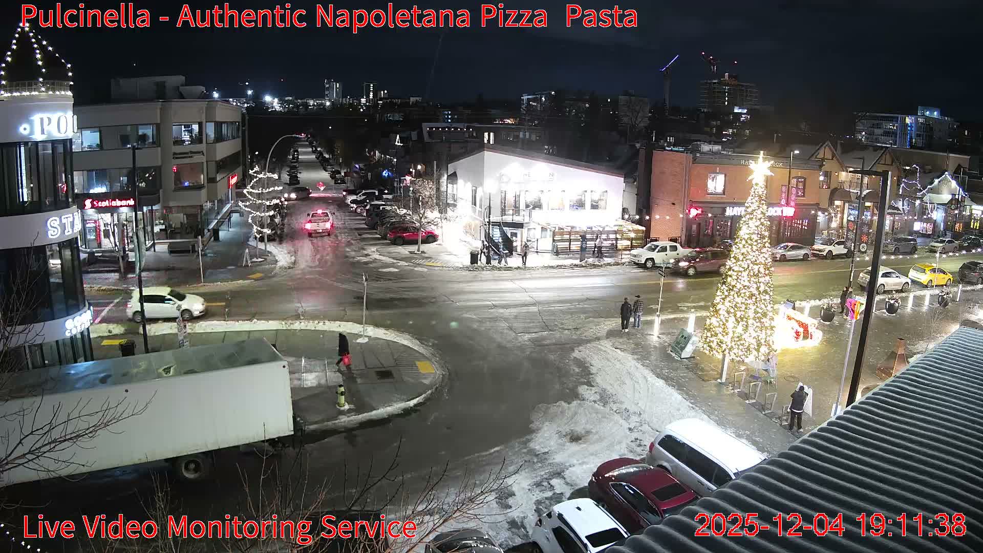 Hillhurst Neighbourhood, Kensington Road & Crescent NW Junction Live Cam - Hillhurst, Calgary, Alberta, Canada