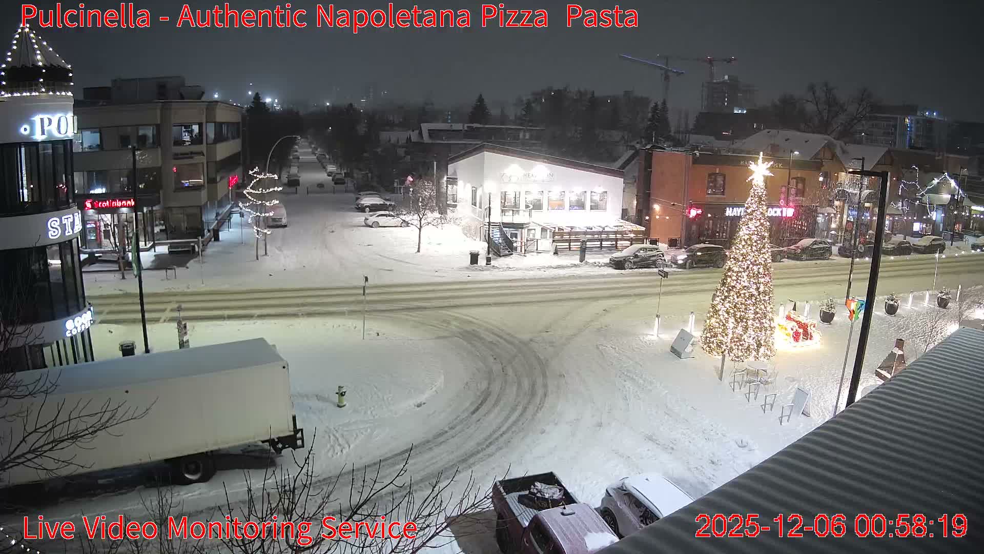 Hillhurst Neighbourhood, Kensington Road & Crescent NW Junction Live Cam - Hillhurst, Calgary, Alberta, Canada