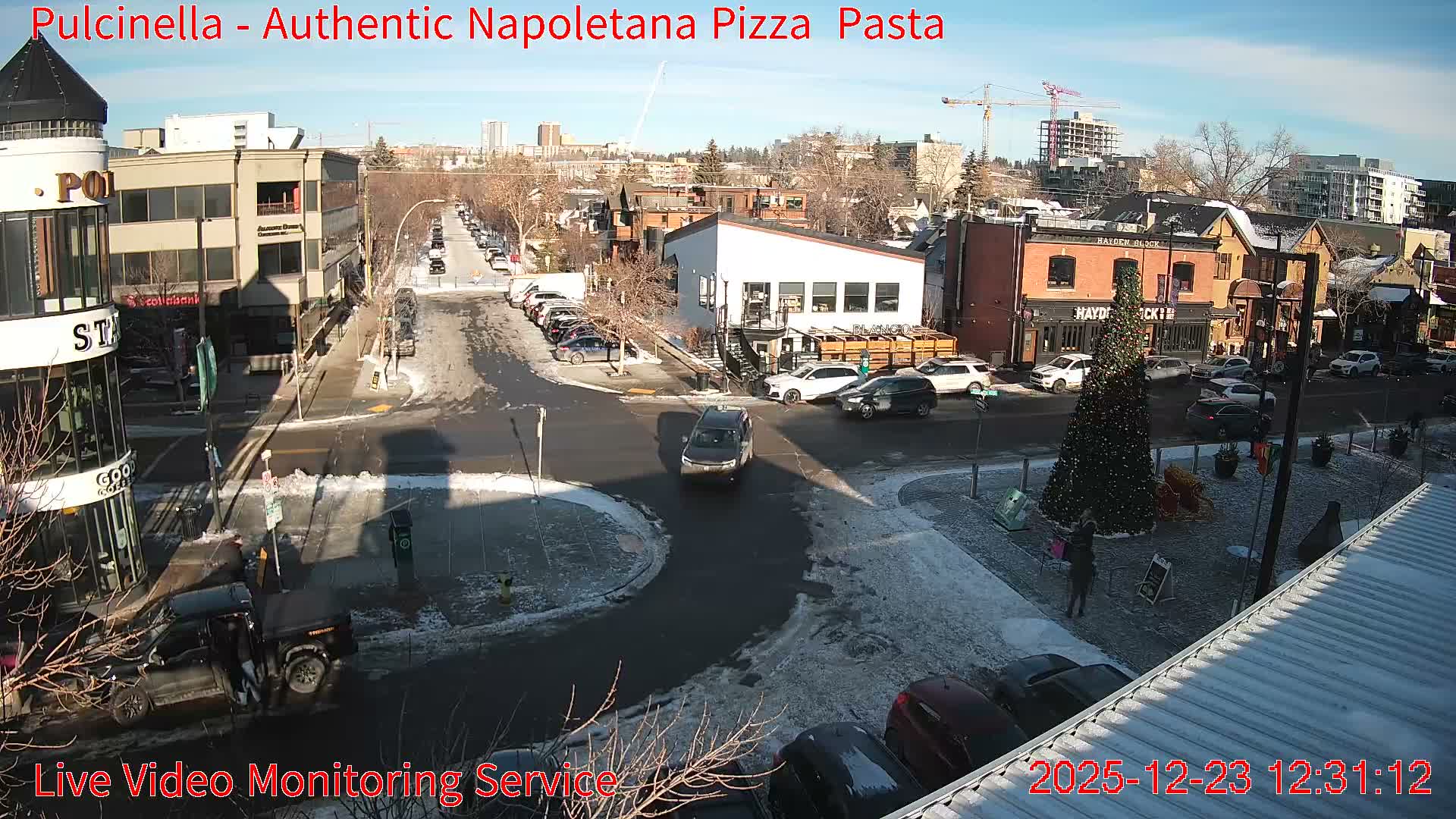 Hillhurst Neighbourhood, Kensington Road & Crescent NW Junction Live Cam - Hillhurst, Calgary, Alberta, Canada
