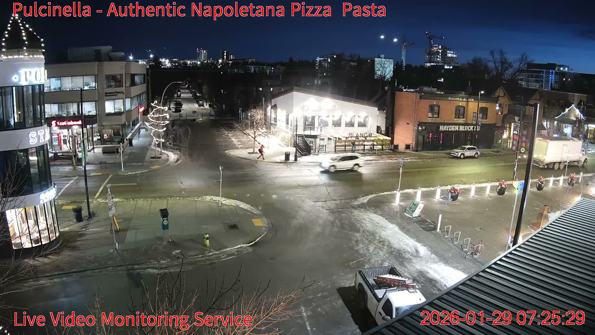 Hillhurst Neighbourhood, Kensington Road & Crescent NW Junction Live Cam - Hillhurst, Calgary, Alberta, Canada