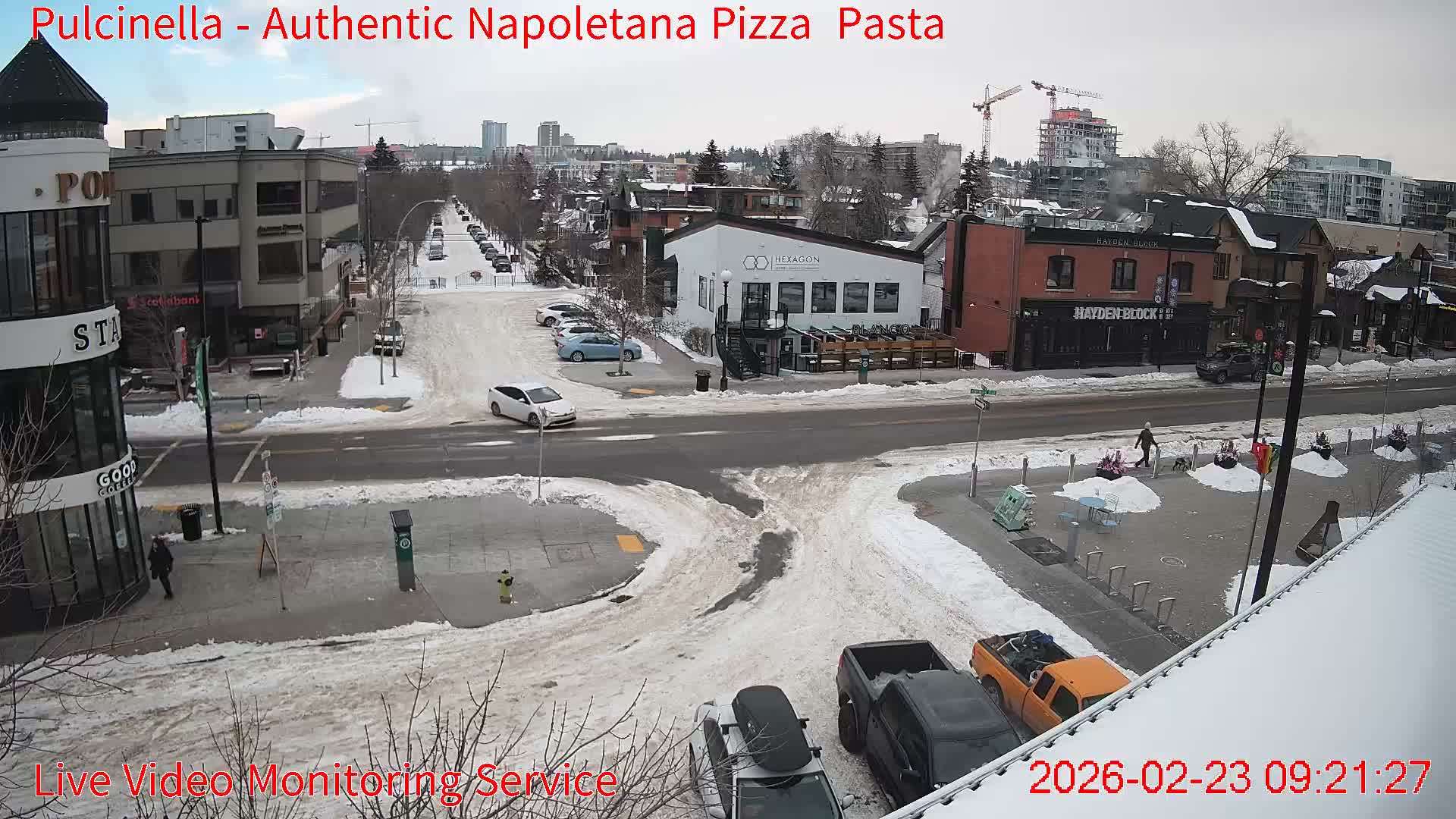 Hillhurst Neighbourhood, Kensington Road & Crescent NW Junction Live Cam - Hillhurst, Calgary, Alberta, Canada