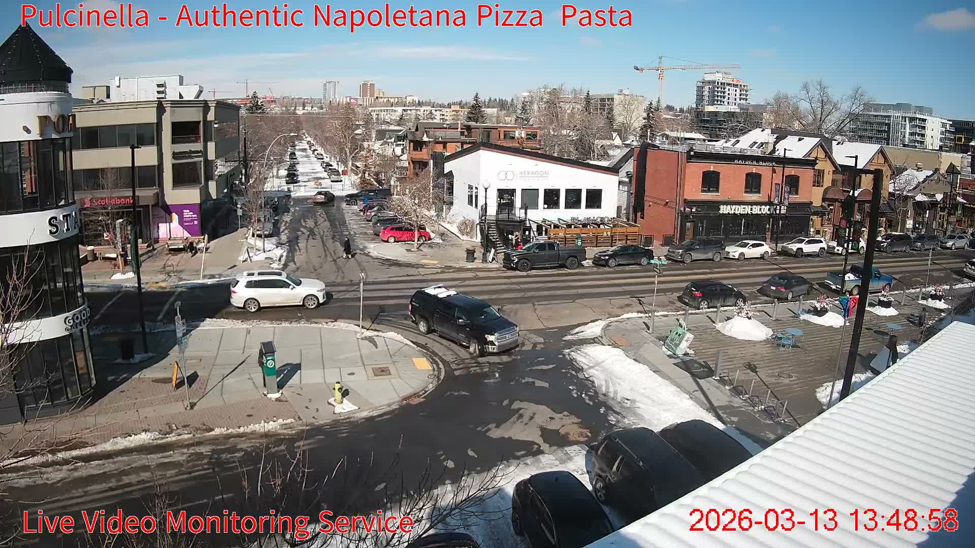 Hillhurst Neighbourhood, Kensington Road & Crescent NW Junction Live Cam - Hillhurst, Calgary, Alberta, Canada