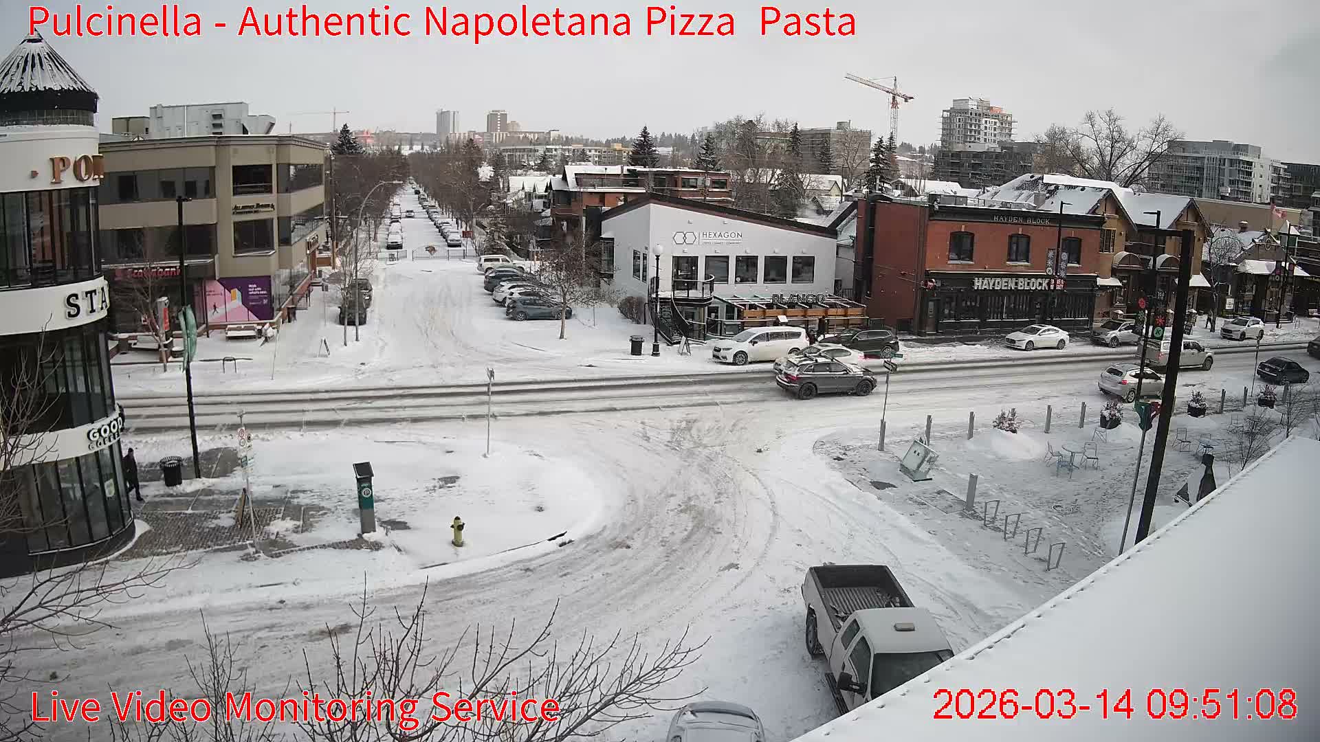 Hillhurst Neighbourhood, Kensington Road & Crescent NW Junction Live Cam - Hillhurst, Calgary, Alberta, Canada