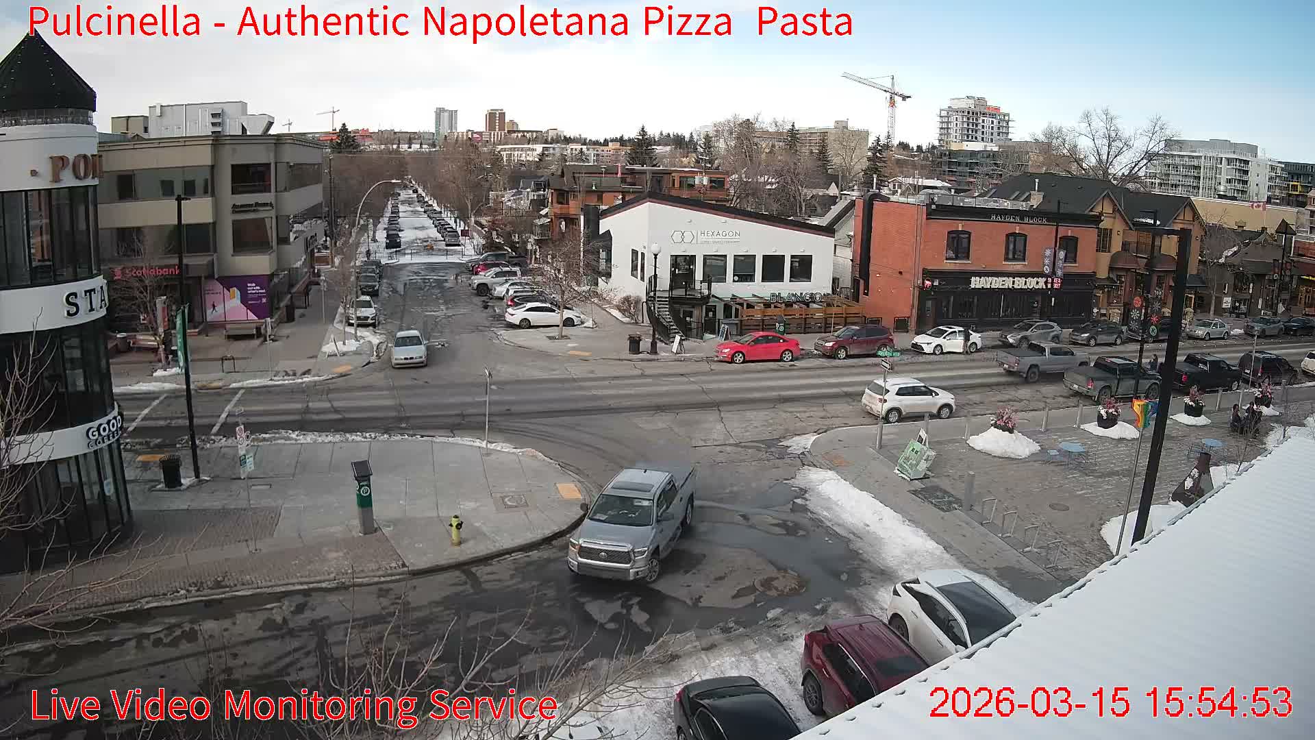 Hillhurst Neighbourhood, Kensington Road & Crescent NW Junction Live Cam - Hillhurst, Calgary, Alberta, Canada