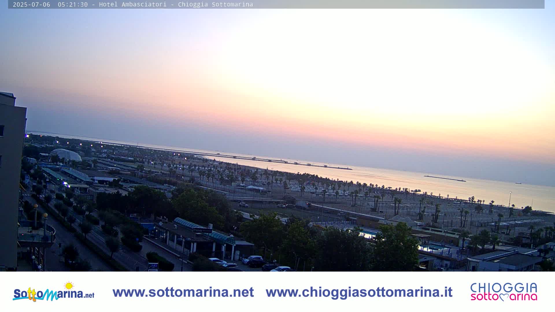 Chioggia Sottomarina Beach & Adriatic Coast Skyline Live Cam - Venice, Veneto, Italy