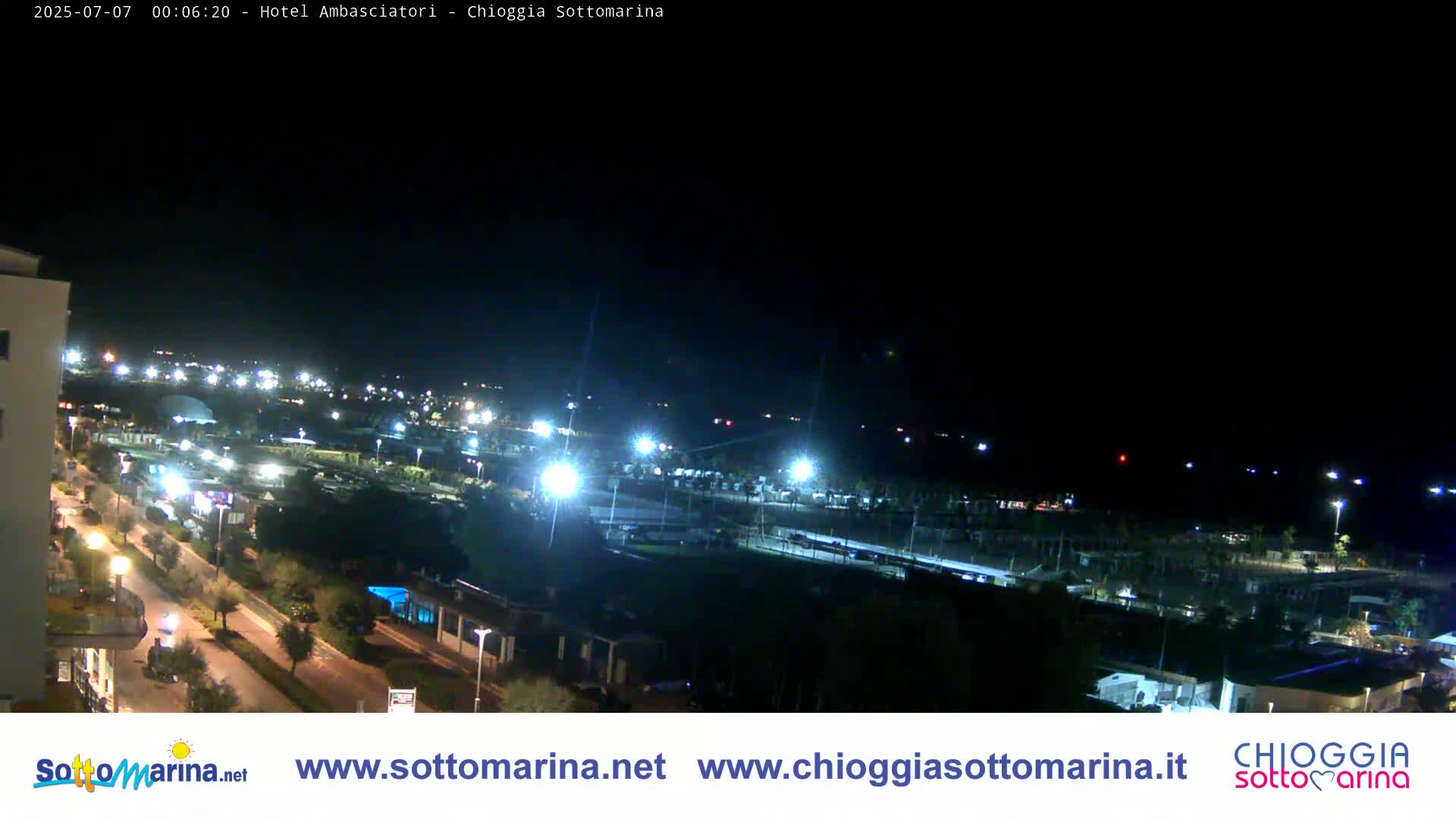 Chioggia Sottomarina Beach & Adriatic Coast Skyline Live Cam - Venice, Veneto, Italy