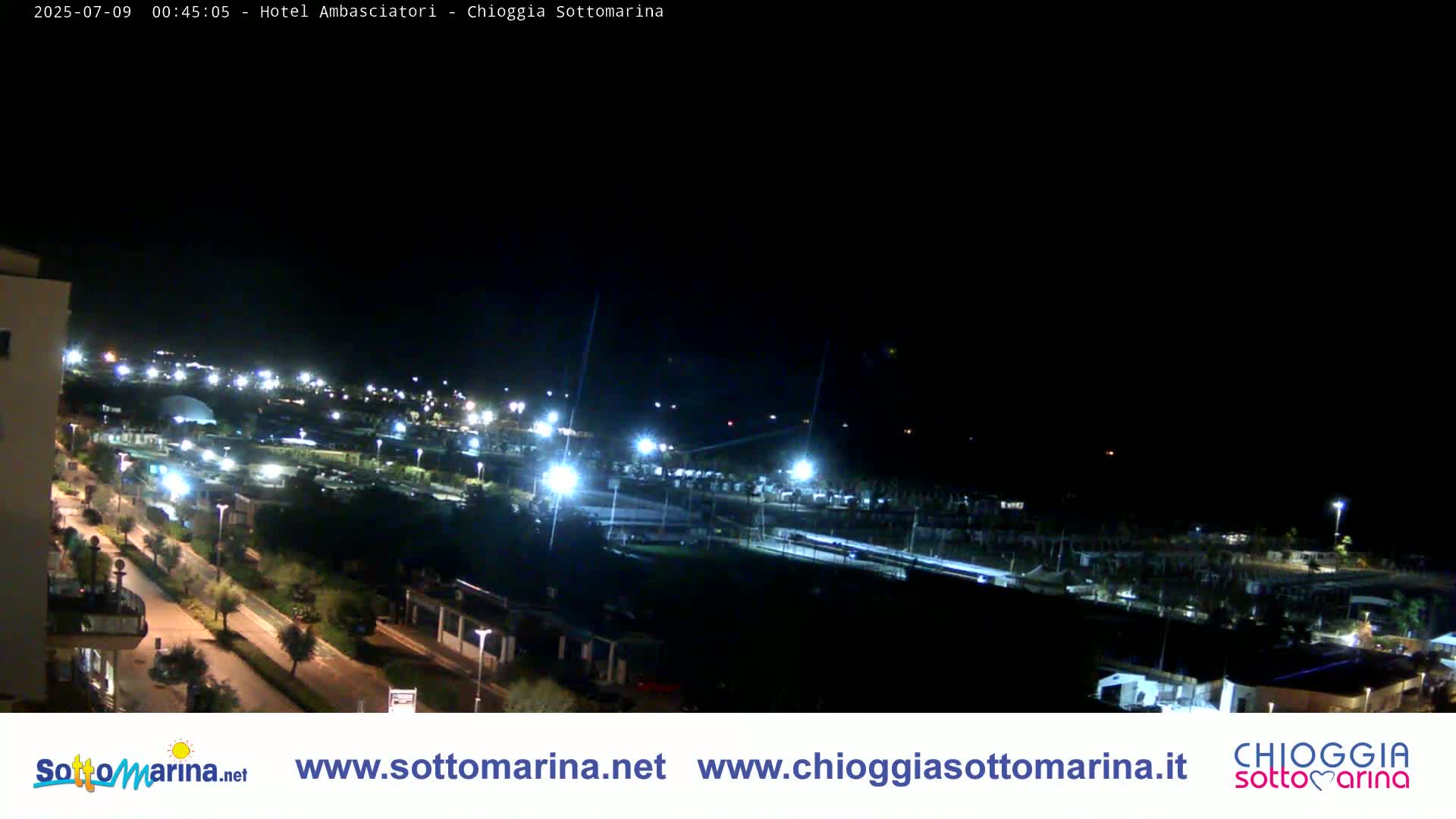 Chioggia Sottomarina Beach & Adriatic Coast Skyline Live Cam - Venice, Veneto, Italy