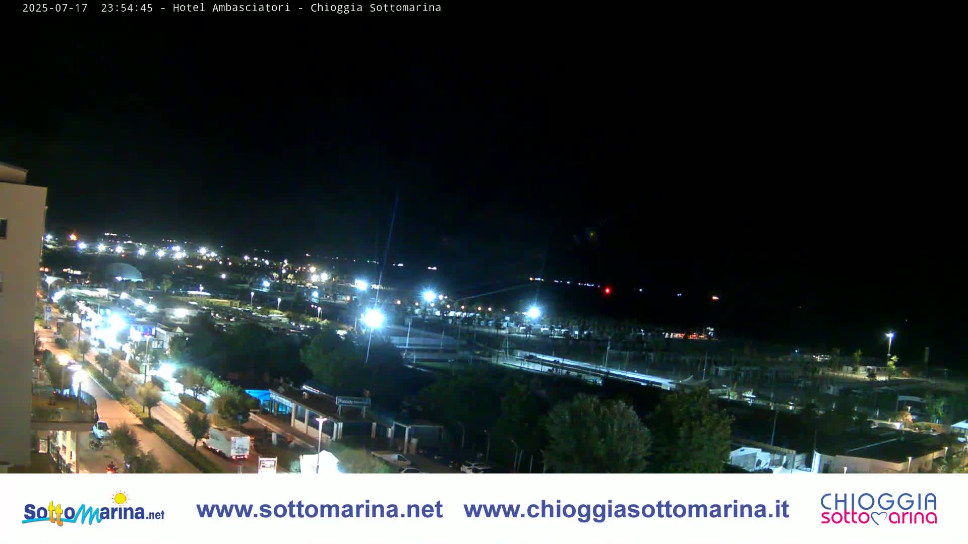 Chioggia Sottomarina Beach & Adriatic Coast Skyline Live Cam - Venice, Veneto, Italy