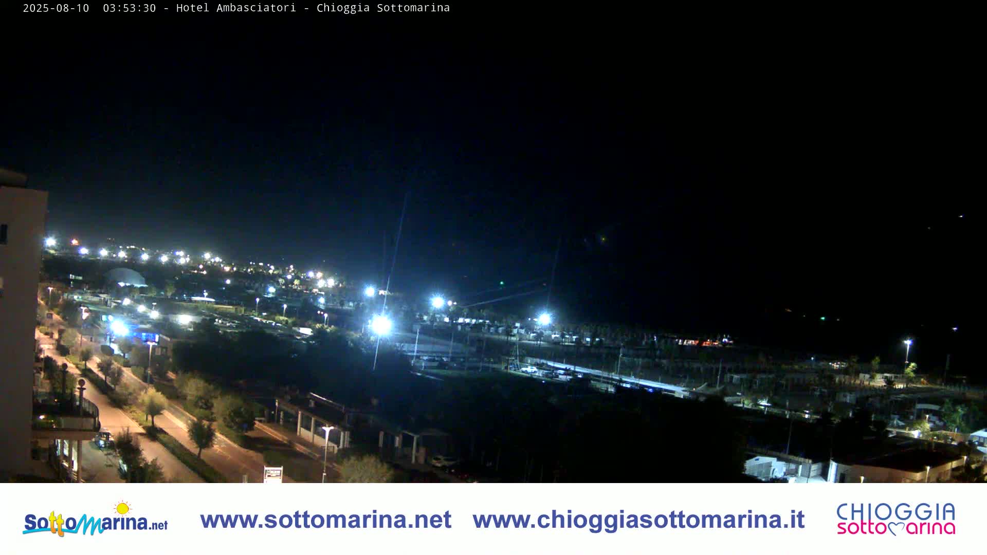 Chioggia Sottomarina Beach & Adriatic Coast Skyline Live Cam - Venice, Veneto, Italy